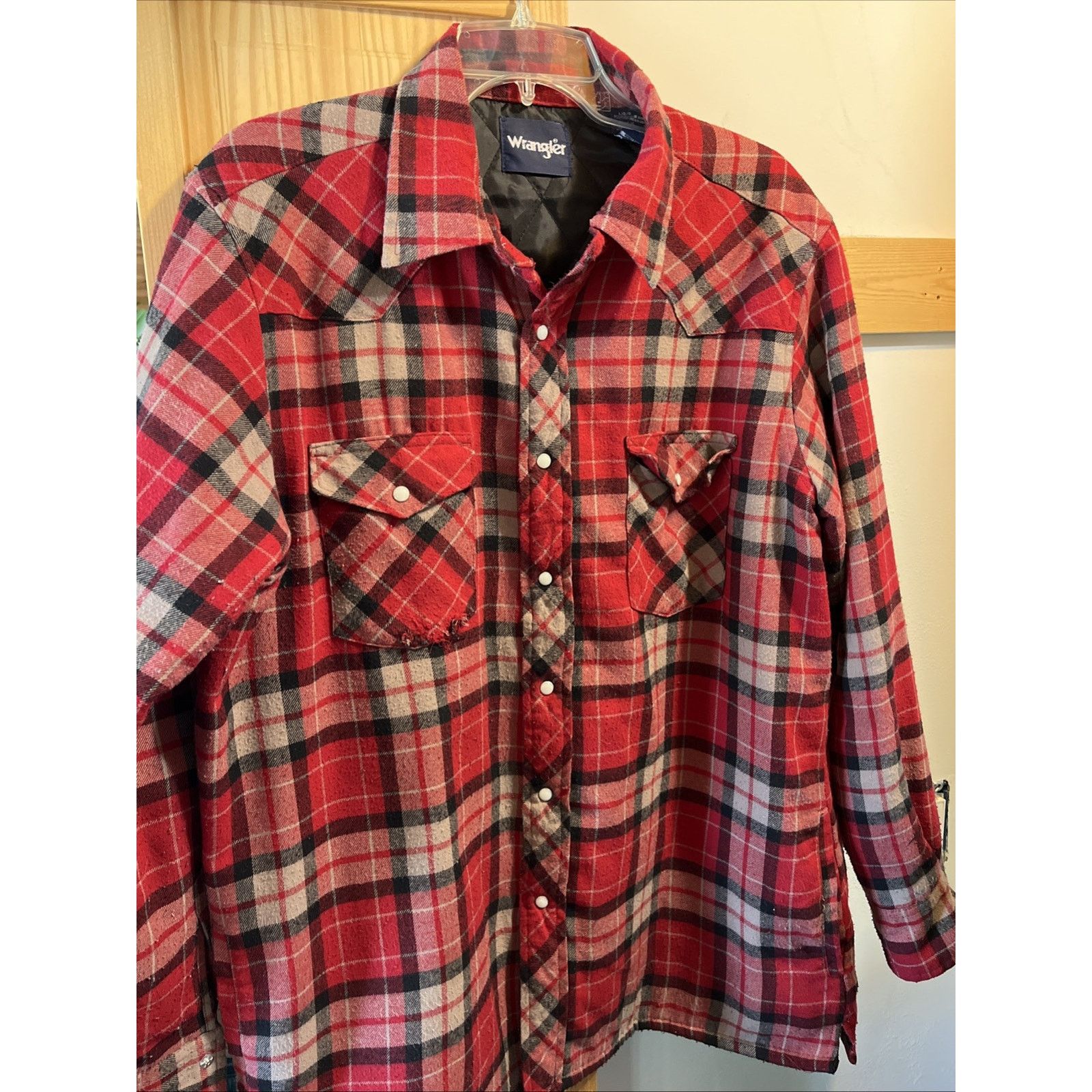 Wrangler Wrangler Men’s Large Red Pearl Snap Flannel Shirt Red Plaid Size US L / EU 52-54 / 3 - 7 Thumbnail