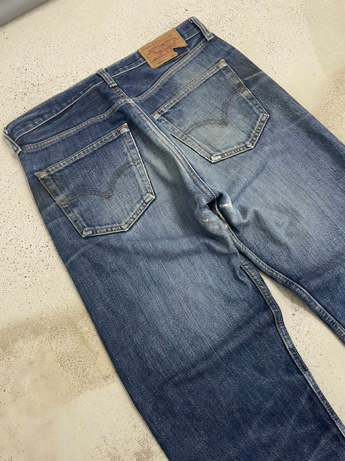 Levi's Vintage Levis 501xx Button Fly Distressed Repaired Size US 29 - 11 Thumbnail