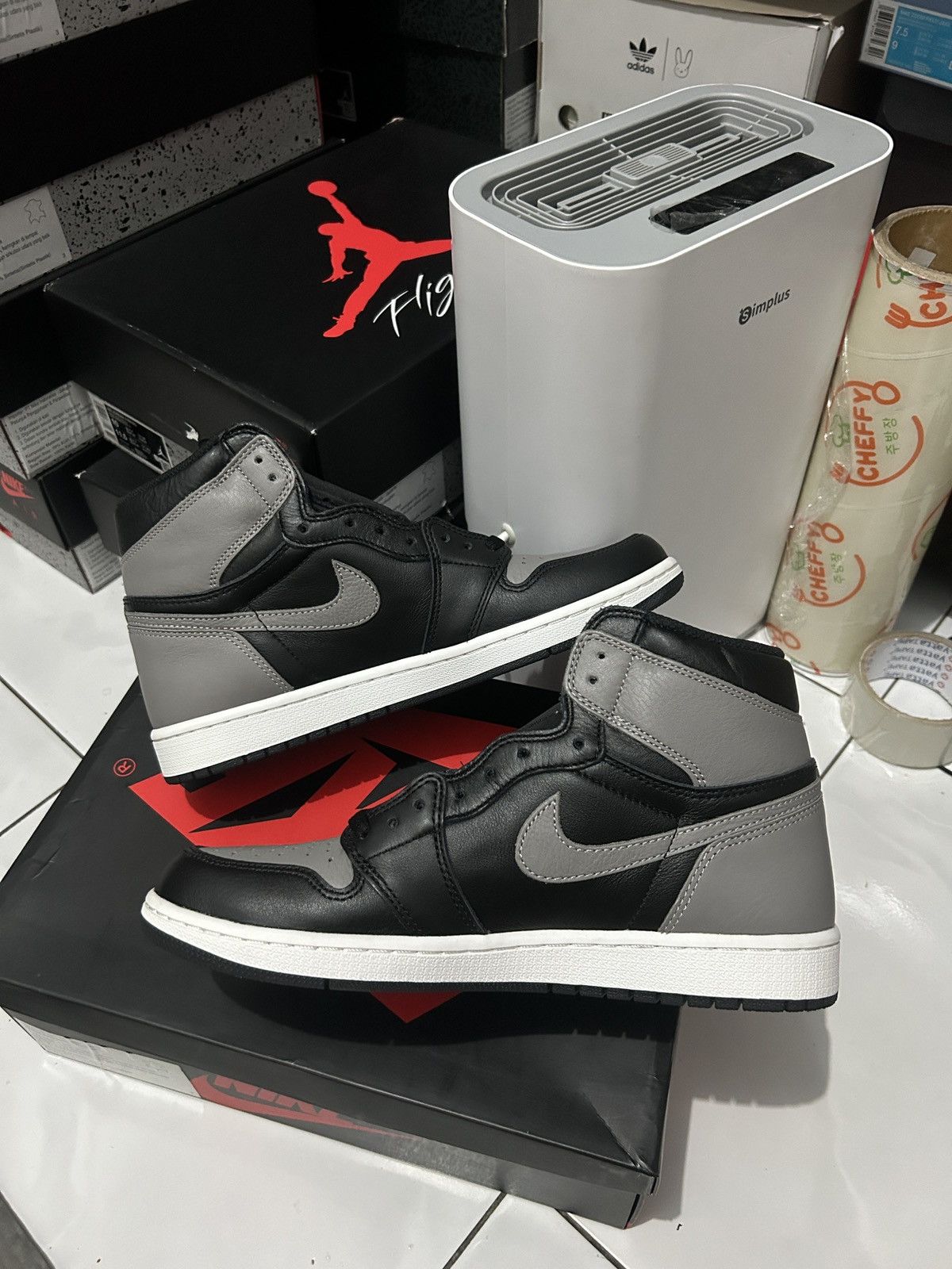 Jordan Brand nike air jordan 1 high shadow 2018 Size US 10 / EU 43 - 2 Thumbnail