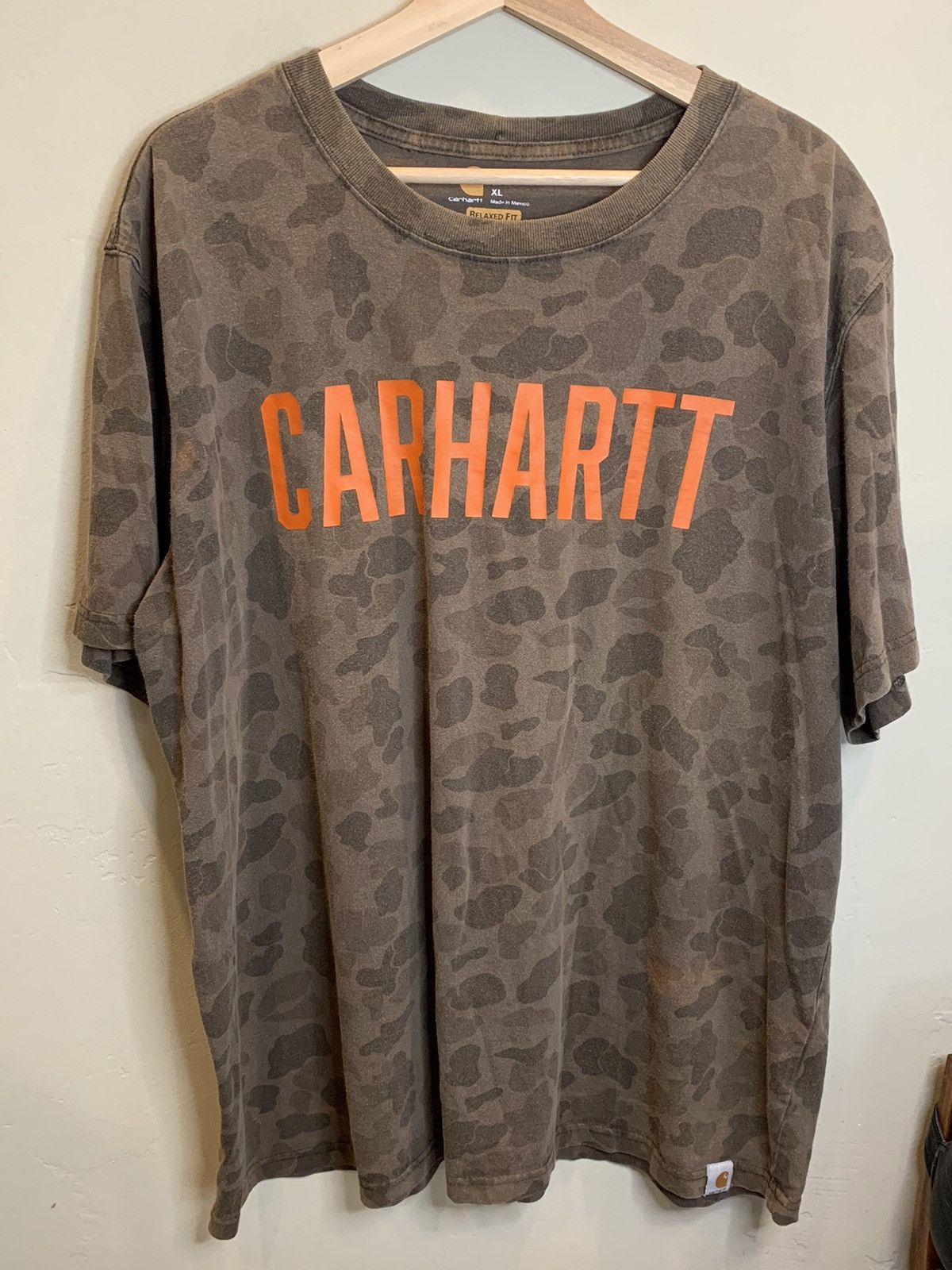 Carhartt *RARE* Carhartt Duck Camo Collegiate Spellout T-Shirt - XL Size US XL / EU 56 / 4 - 1 Thumbnail