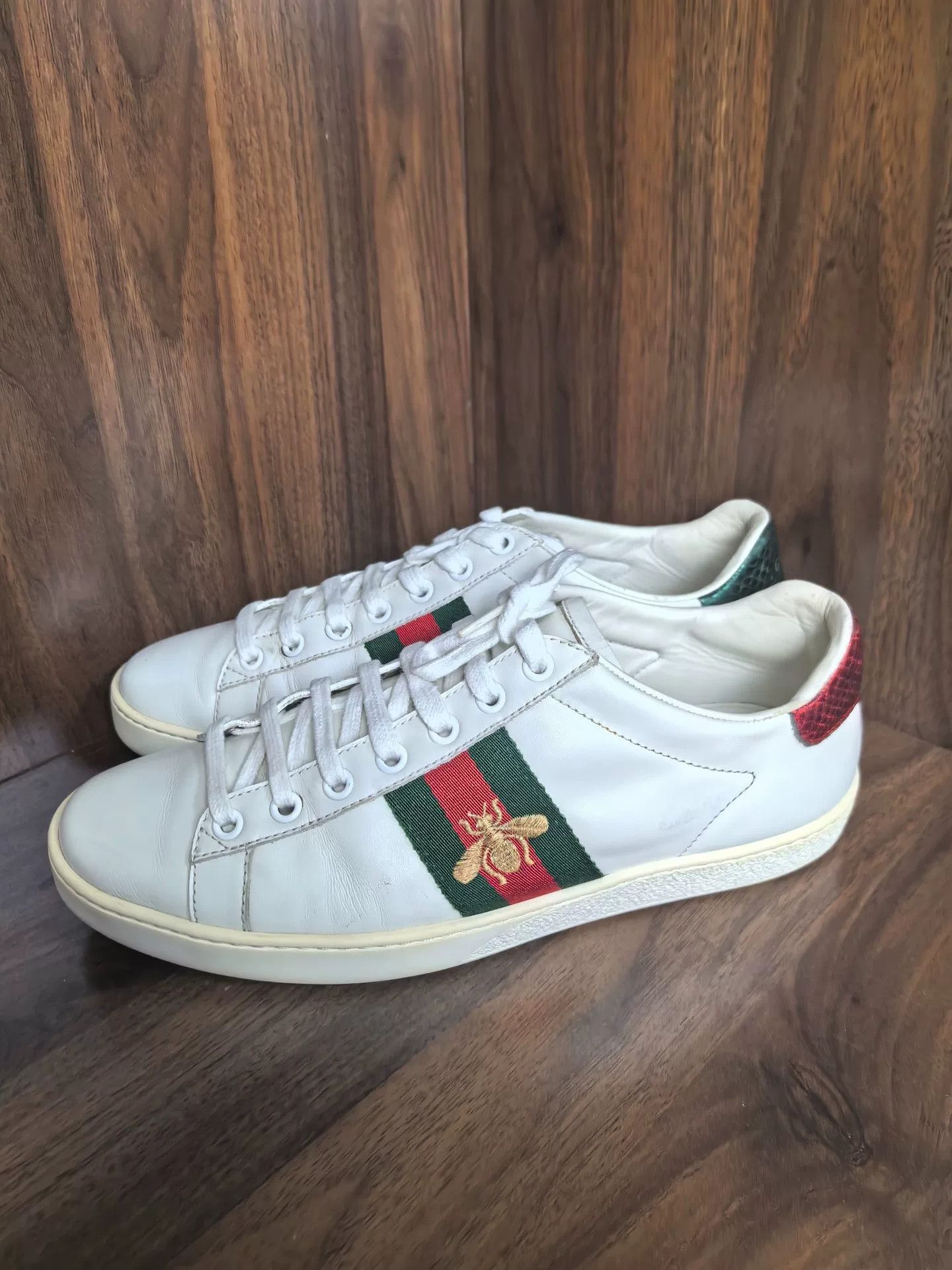 Gucci Gucci White Lowtop Sneakers us_7-5 Women Size US 7.5 / IT 37.5 - 1 Thumbnail