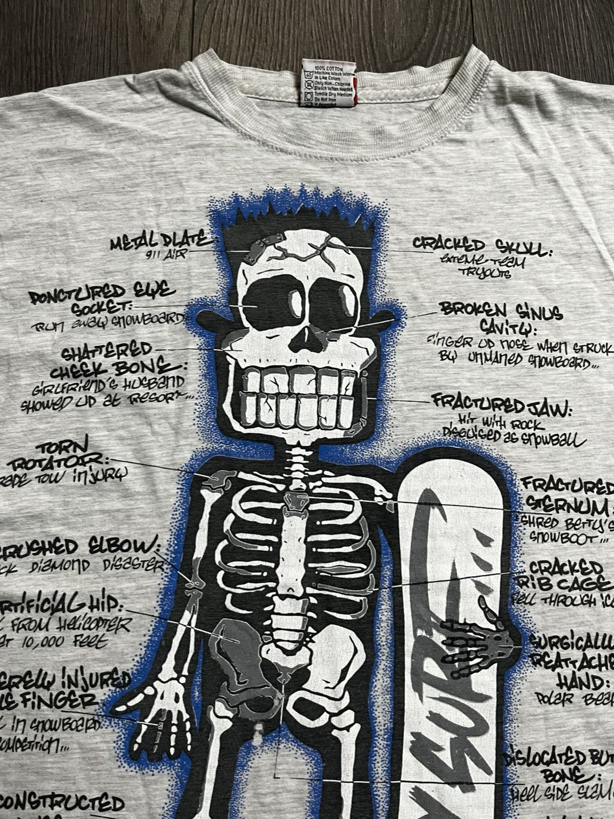 Vintage 90s French Spirit Archive Snowboard Skeleton Anatomy T-Shirt Size US L / EU 52-54 / 3 - 3 Thumbnail