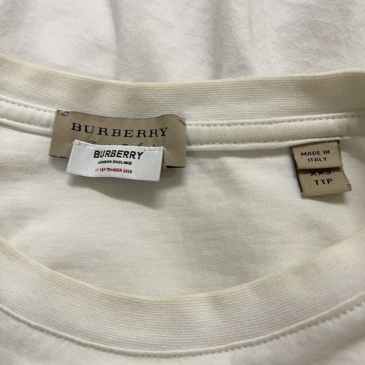 Burberry Burberry Tshirt Size US M / EU 48-50 / 2 - 3 Thumbnail