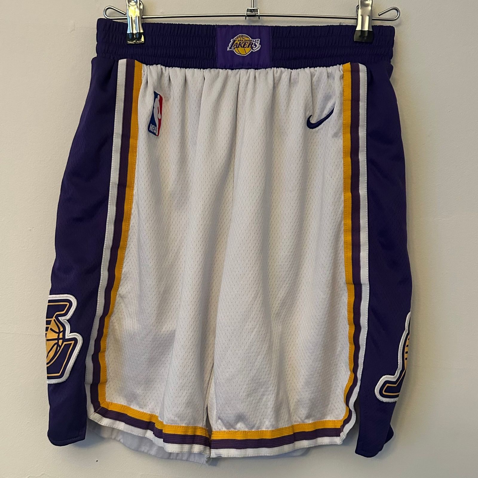 Nike Nike Los Angeles Lakers NBA 2020 Swingman Shorts Men size M Size US 30 / EU 46 - 1 Thumbnail
