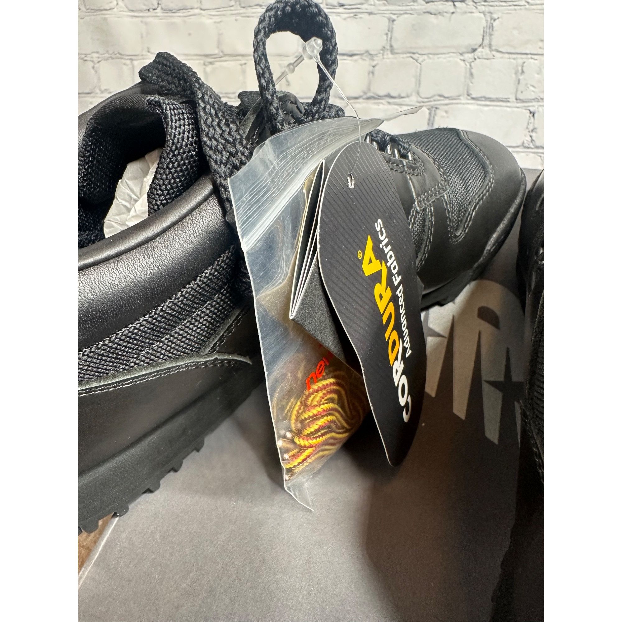 New Balance New Balance Rainier Low Size US 10.5 / EU 43-44 - 4 Thumbnail