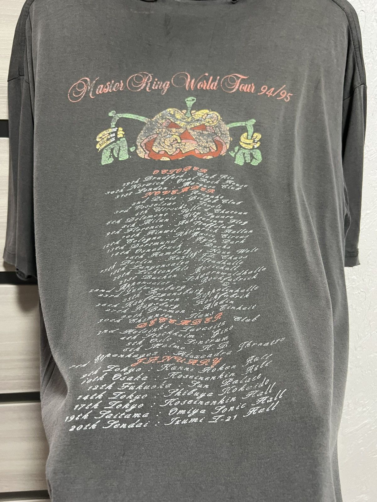 Band Tees HELLOWEEN Vintage T-shirt Master Ring World Tour 94/95 LIVE Size US M / EU 48-50 / 2 - 9 Thumbnail