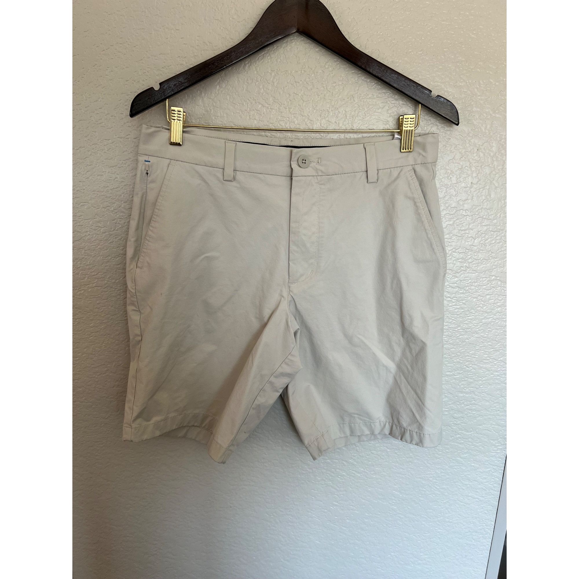 Vineyard Vines Vineyard Vines Mens OTG Performance Shorts - Size 30 Size US 30 / EU 46 - 1 Thumbnail