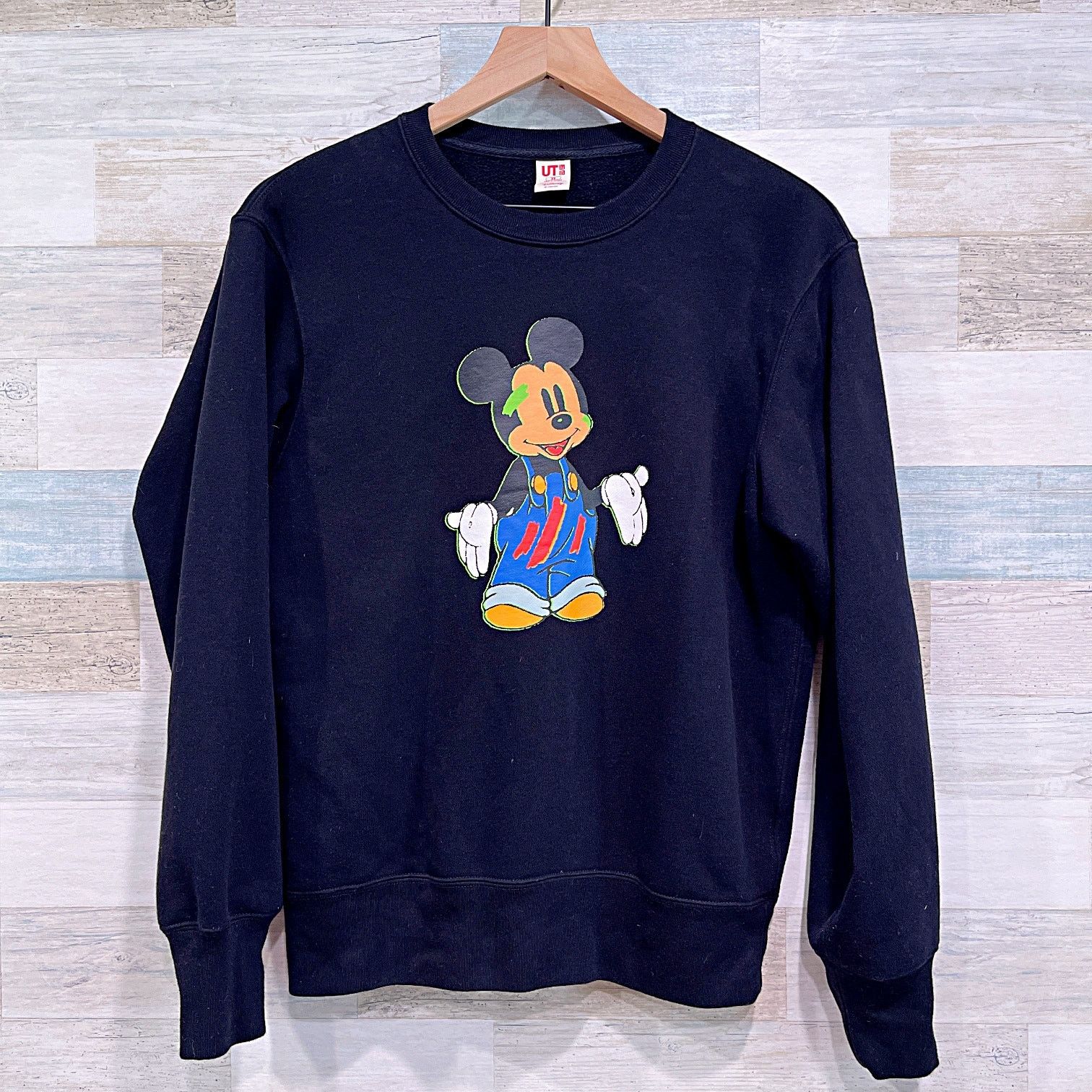 Uniqlo UNIQLO Mickey Mouse Painter Graphic Sweatshirt Black Disney Size XS / US 0-2 / IT 36-38 - 1 Thumbnail