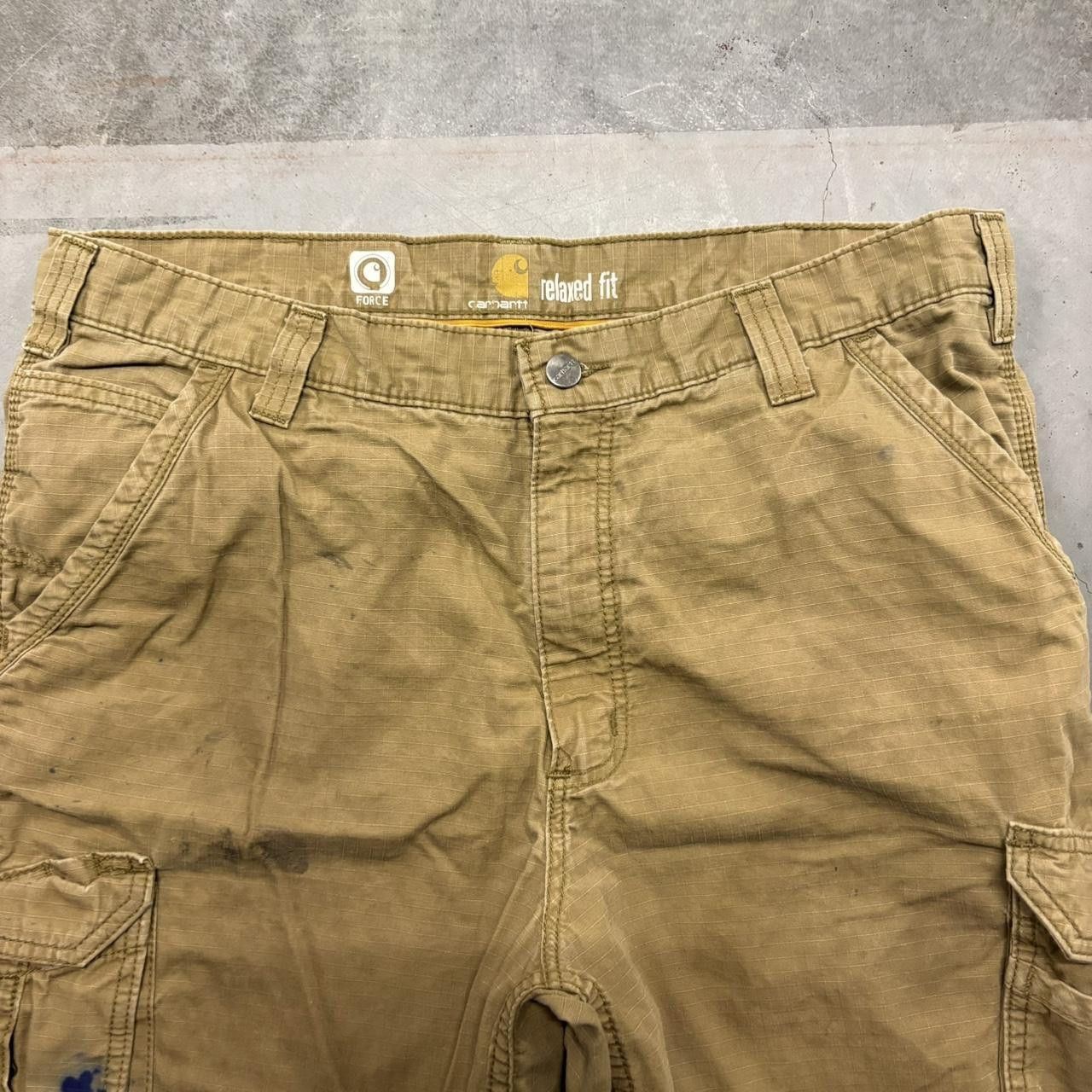 Carhartt Crazy Vintage Y2K/2000s Carhartt Tan Khaki Relaxed Fit Workwear Cargo Pants! Size US 36 / EU 52 - 2 Thumbnail