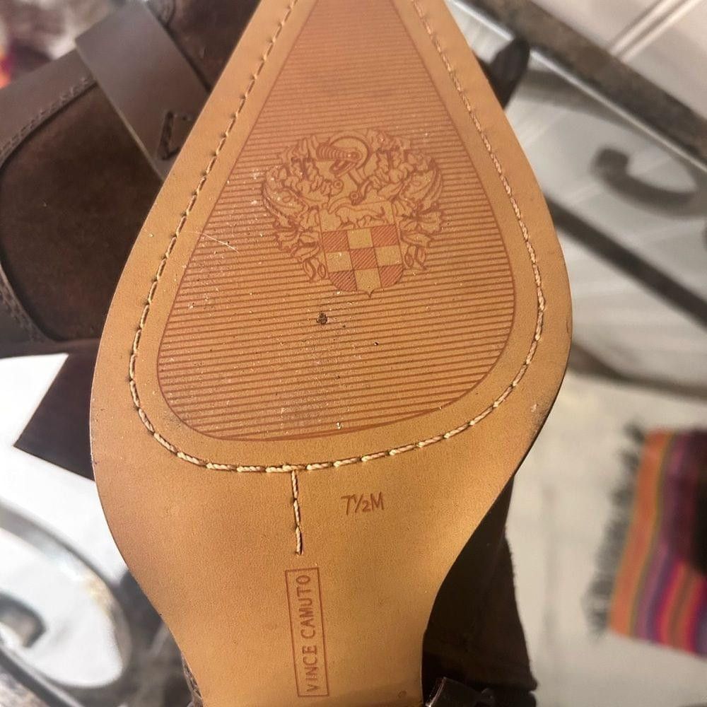 Vince Camuto Vince Camuto brown leather/suede Booties size 7.5 Size US 7.5 / IT 37.5 - 7 Thumbnail