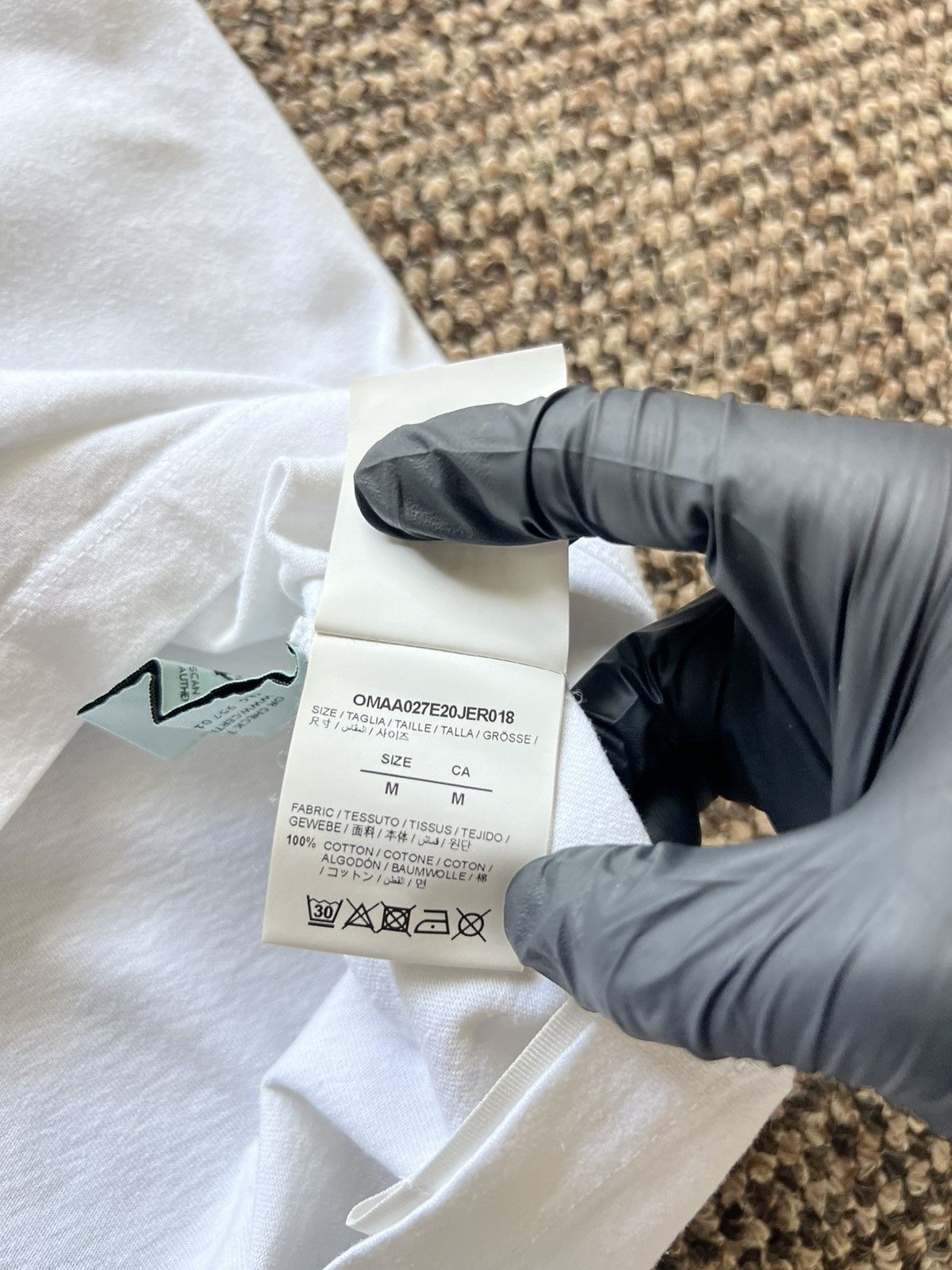 Off-White Off-White Pivot Fish White T Shirt Big Logo M Size Size US M / EU 48-50 / 2 - 13 Thumbnail