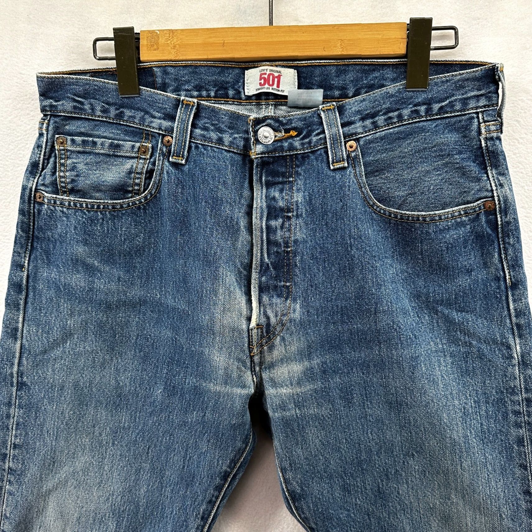 Levi's VINTAGE Levi's 501 Jeans Button Fly Denim Blue Straight Leg 34x32 Men Regular Belt Loops Leather Logo USA 501 Series Size US 34 / EU 50 - 2 Thumbnail