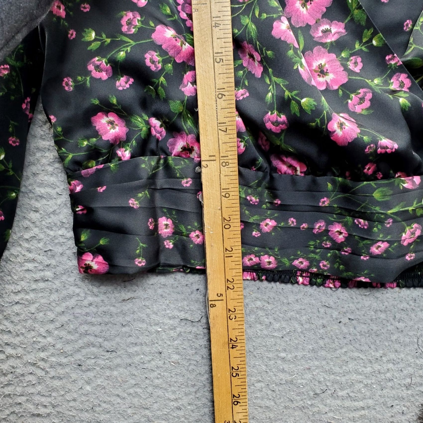 Banana Republic Banana Republic Women Blouse S Multicolor Floral Satin Long Sleeve Wrap Tie Front Shirt Size S / US 4 / IT 40 - 3 Thumbnail