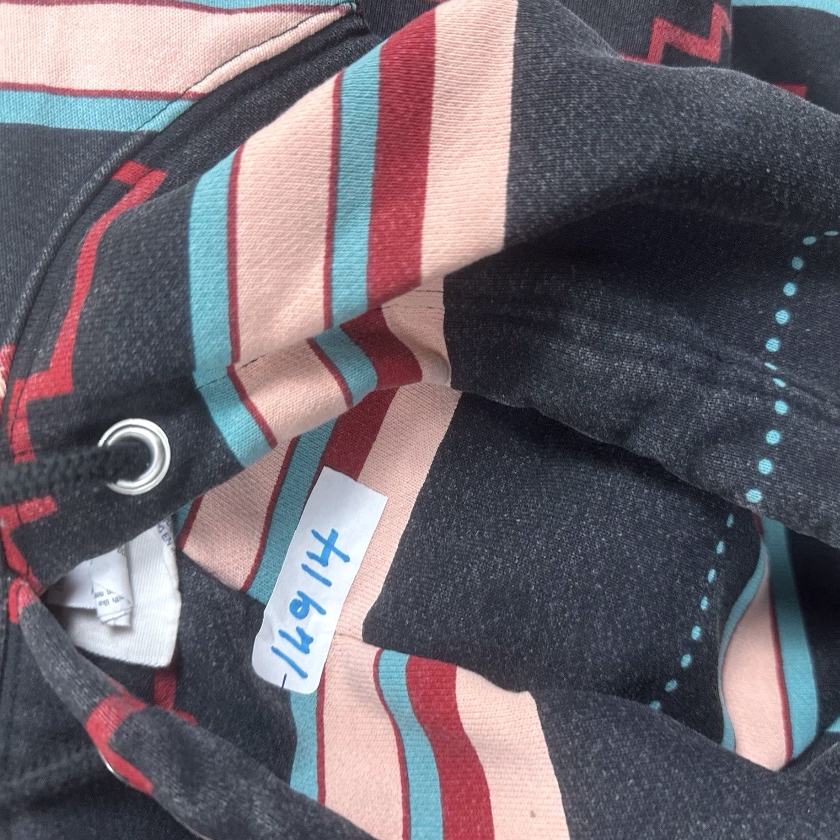 Champion VINTAGE Champion Reverse Weave Hoodie Sweatshirt Aztec Navajo Loud Geometric Embroidered Logo Black Mens Large Size US L / EU 52-54 / 3 - 8 Thumbnail