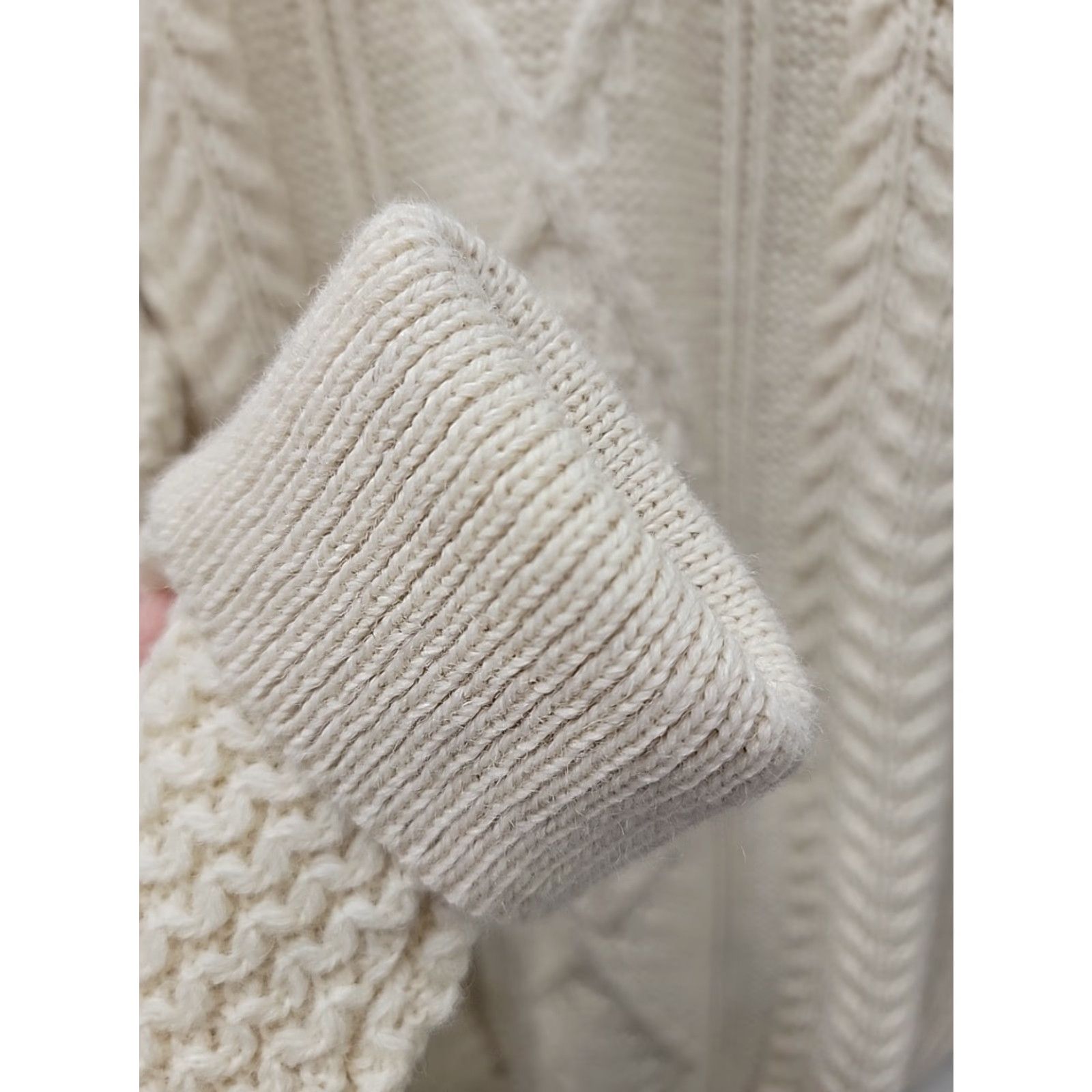 Barbour VINTAGE Barbour Sweater Mens Cable-Knit Wool Crew Neck Pullover Beige 46 Size US XXL / EU 58 / 5 - 4 Thumbnail