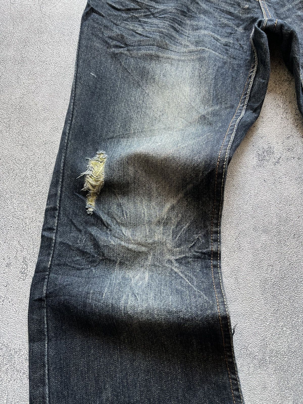 Tornado Mart 2000s ROOT THREE STYLE MUDWASH GLITTER FADED FLARE JEAN Size US 28 / EU 44 - 4 Thumbnail