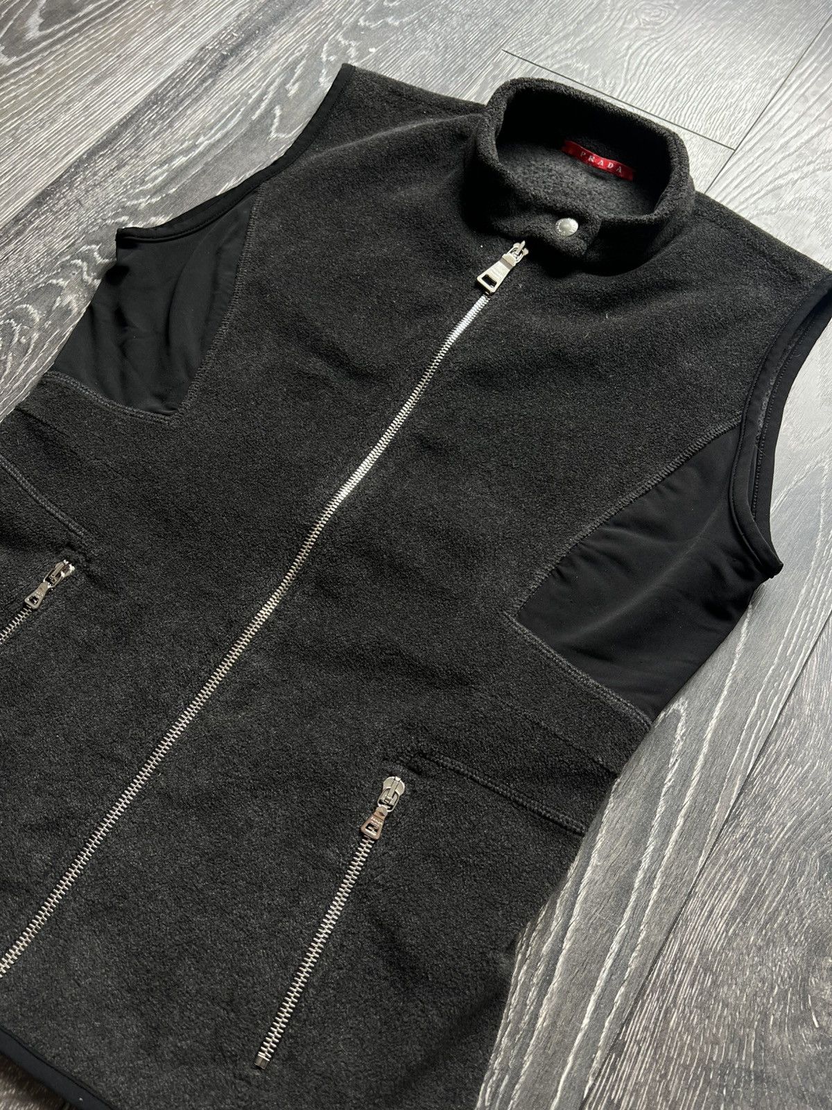 Prada Prada vest Size L Size L / US 10 / IT 46 - 2 Thumbnail
