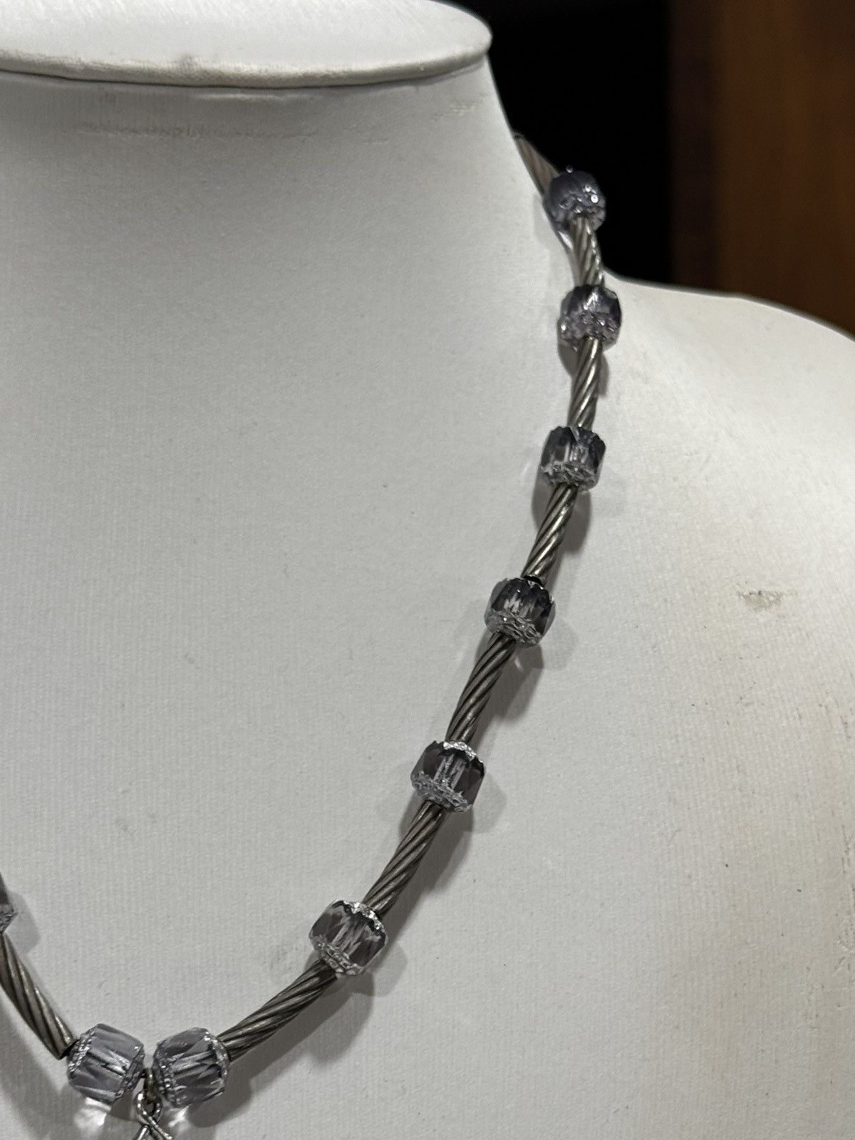 Jewelry This is a 18KGP necklace with a teardrop-shaped larvikite Size ONE SIZE - 7 Thumbnail
