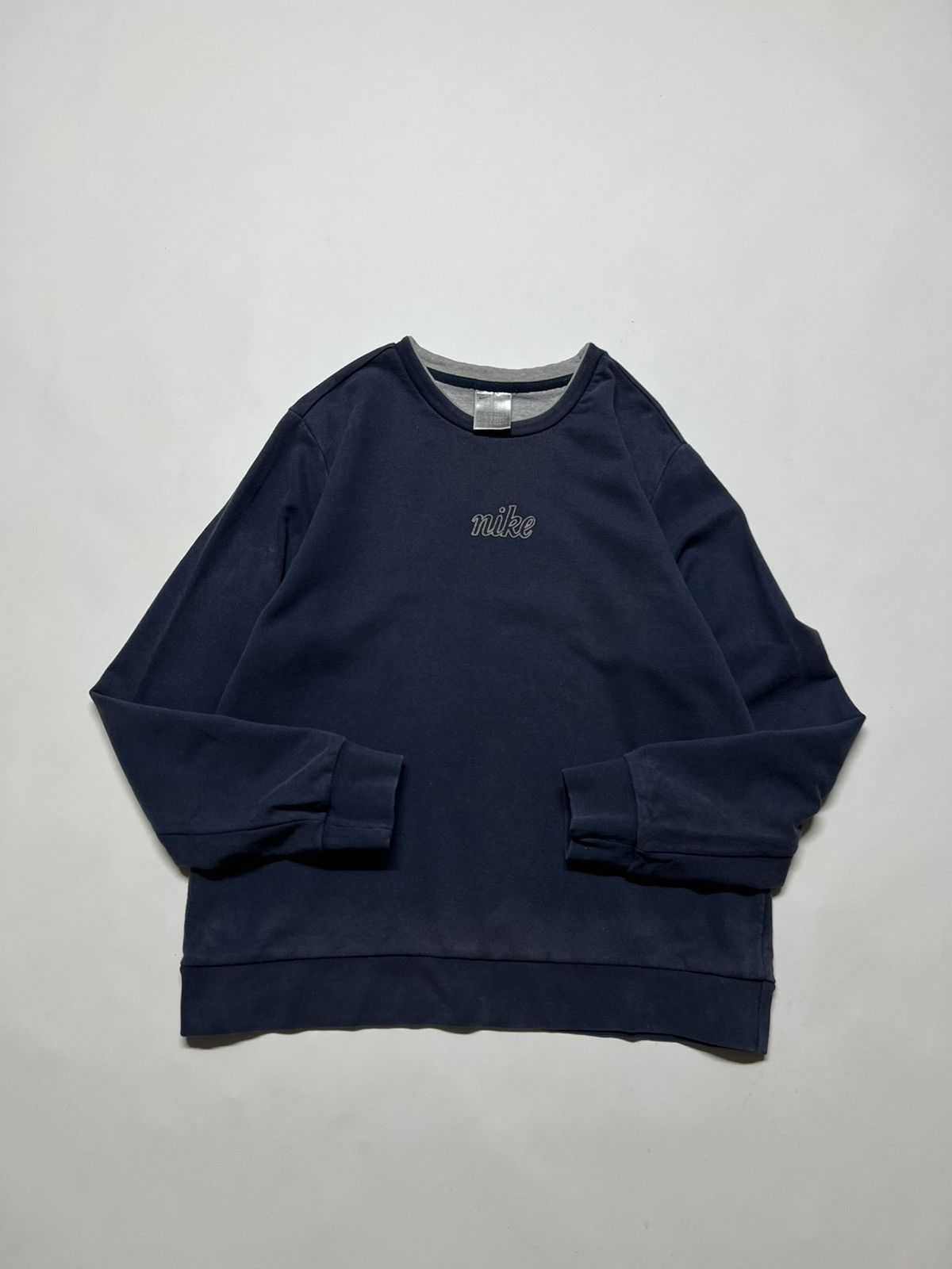 Nike × Vintage Vintage Y2k Nike Thrashed Faded Center Logo Sweatshirt 90’s Size M / US 6-8 / IT 42-44 - 1 Thumbnail