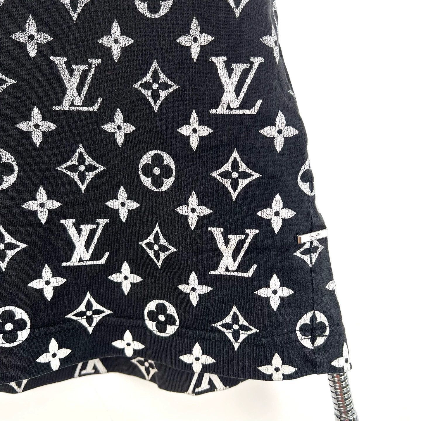 Louis Vuitton LV Black Gradient All-over Logo Print Short-Sleeve T-Shirt Size US M / EU 48-50 / 2 - 3 Thumbnail