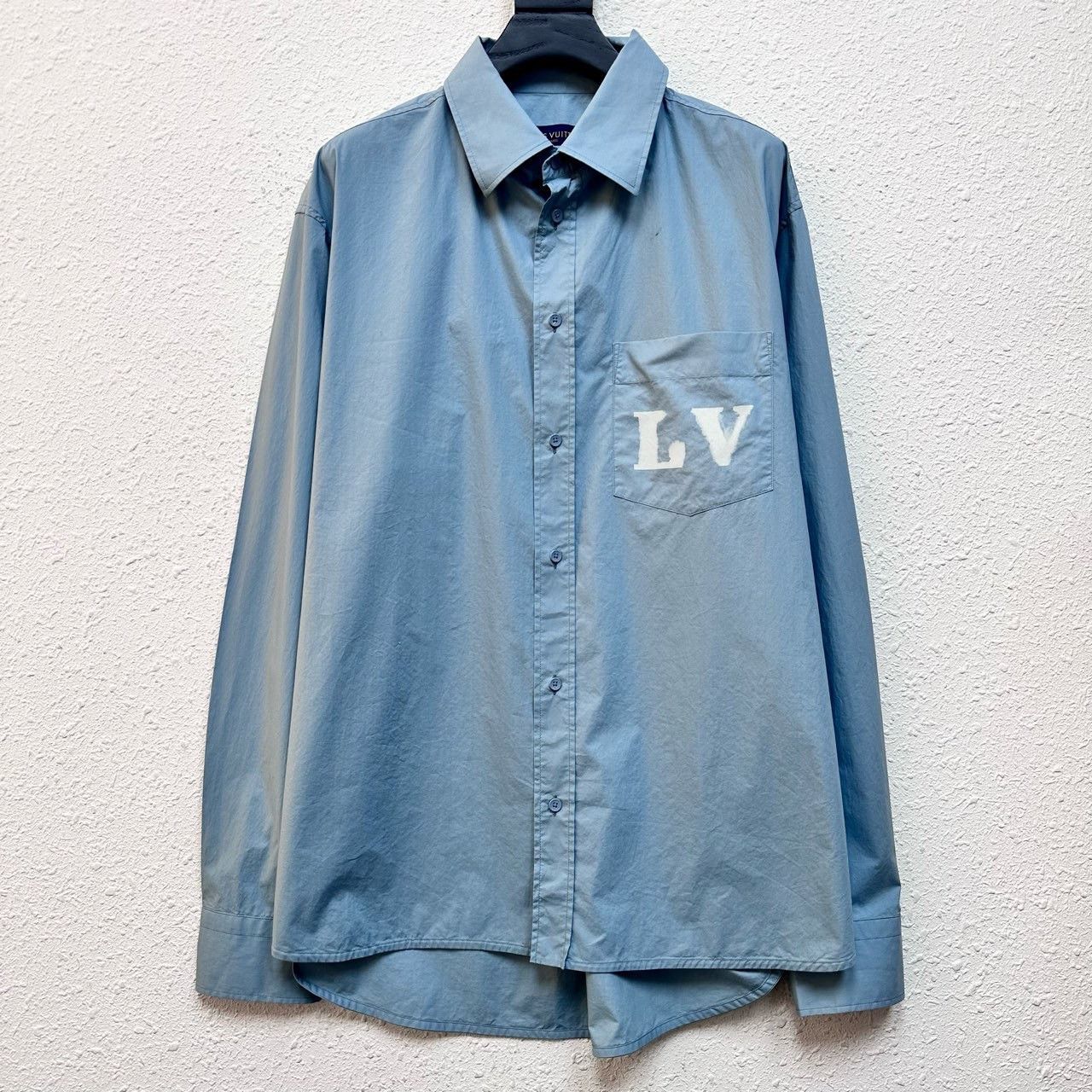 Louis Vuitton Louis Vuitton 23FW Painted Logo Shirt Size US L / EU 52-54 / 3 - 1 Thumbnail