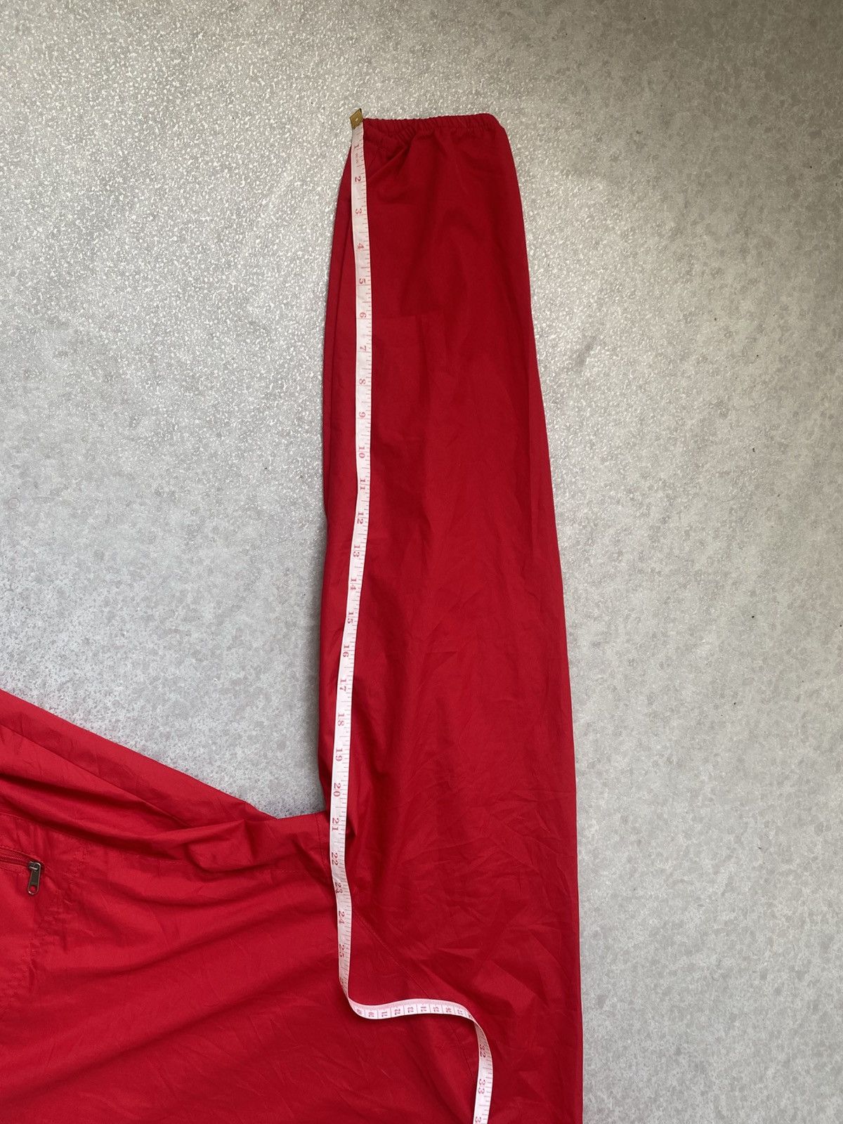 Japanese Brand Amazon Red Windbreaker Jacket with Hoodie- Size XL Size US XL / EU 56 / 4 - 11 Thumbnail
