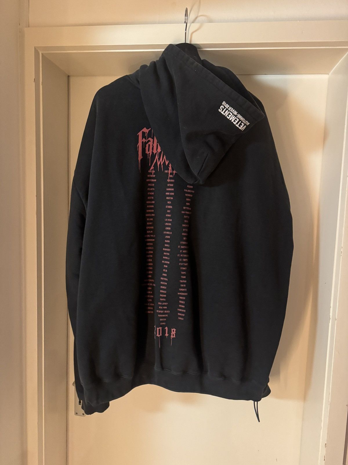 Vetements Vetements FW18 “World Tour” Hoodie – XS (Oversized) Size US XS / EU 42 / 0 - 2 Thumbnail