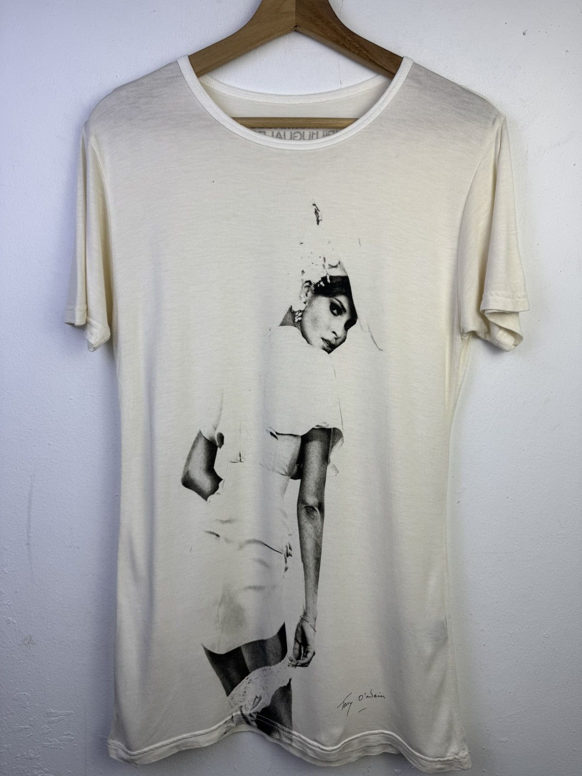 If Six Was Nine Terry O'sein graphic t-shirt featuring an iconic image Size M / US 6-8 / IT 42-44 - 1 Thumbnail