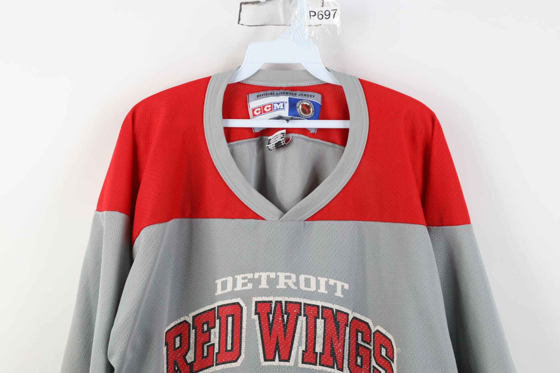 Vintage Vintage 90s CCM Detroit Red Wings Hockey Jersey Gray Mesh Size US L / EU 52-54 / 3 - 2 Thumbnail