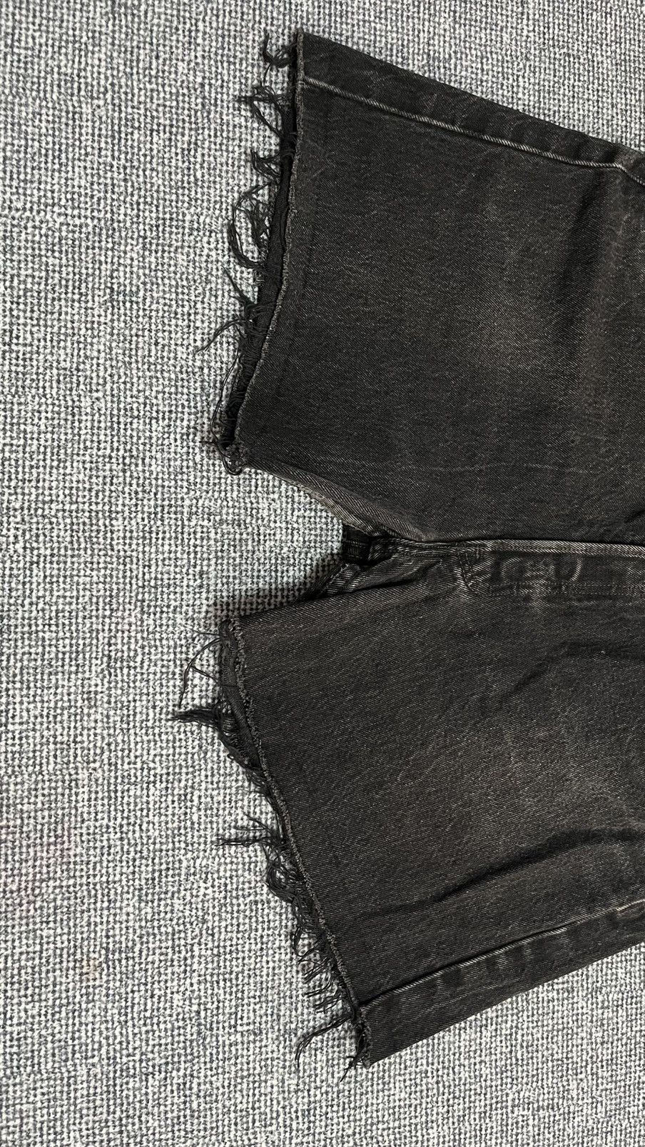 Levi's Vintage Levi's 501 super-black distressed jort size 37 inche Size US 37 - 4 Thumbnail