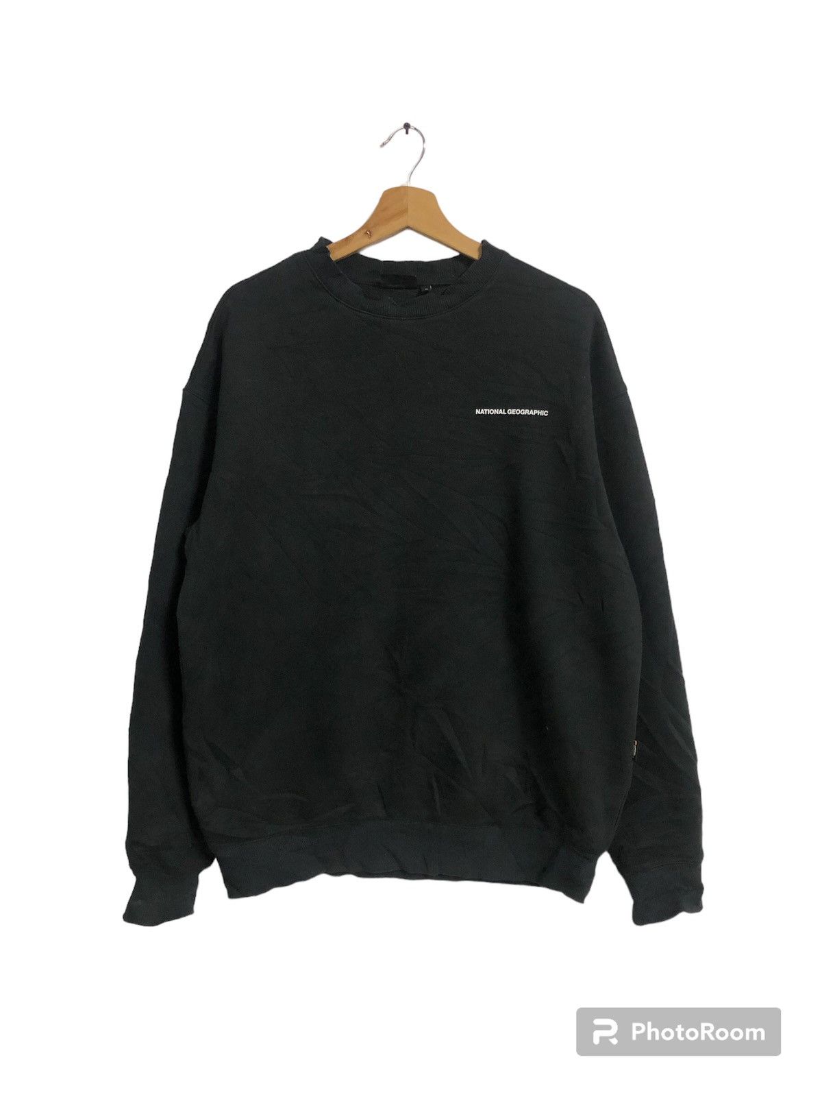 【NATIONAL GEOGRAPHIC】POLYCARTER SMALL LOGO 起毛 SWEATSHIRT Unisex POLICARTER Big LOGO Fleece Sweatshirt - STORM