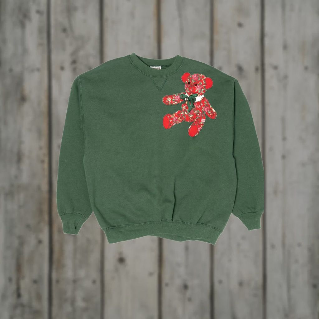 Hanes Green Hanes Green Teddy Bear With Bow Sweatshirt X-Large USA Cotton / Polyester 2010s Vintage Mens Size US XL / EU 56 / 4 - 1 Thumbnail