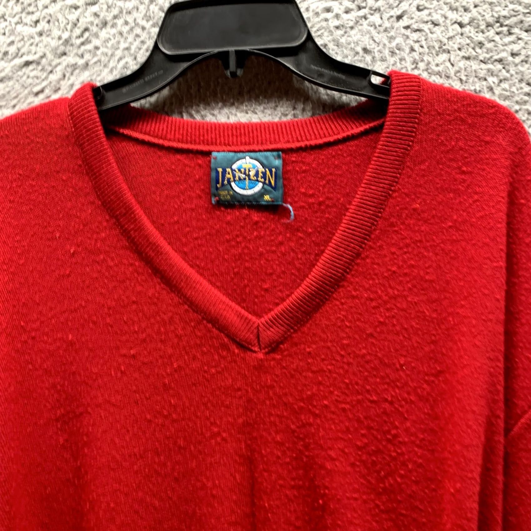 Jantzen VINTAGE Jantzen Sweater Mens XL Red Knit Acrylic V-Neck 80s Pullover Long Sleeve Knit 1A Size US XL / EU 56 / 4 - 4 Thumbnail
