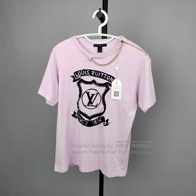 Louis Vuitton Louis Vuitton Light Purple Chain Crest Logo Short Sleeve Size US S / EU 44-46 / 1 - 1 Thumbnail