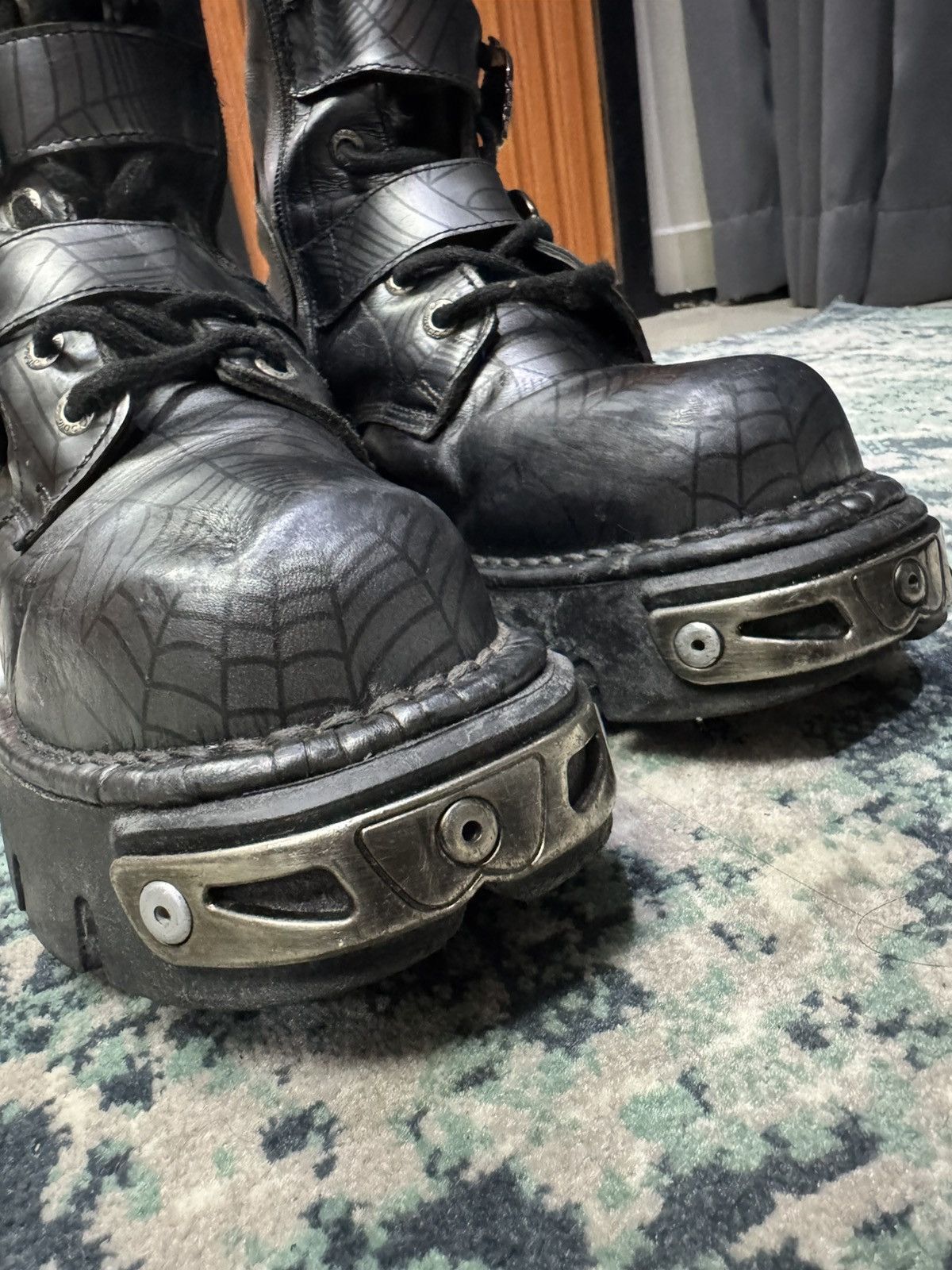 New Rock NEW ROCK REACTOR SPIDERWEB SKULL PATTERN 9 EYES BOOTS Size US 6 / EU 39 - 9 Thumbnail