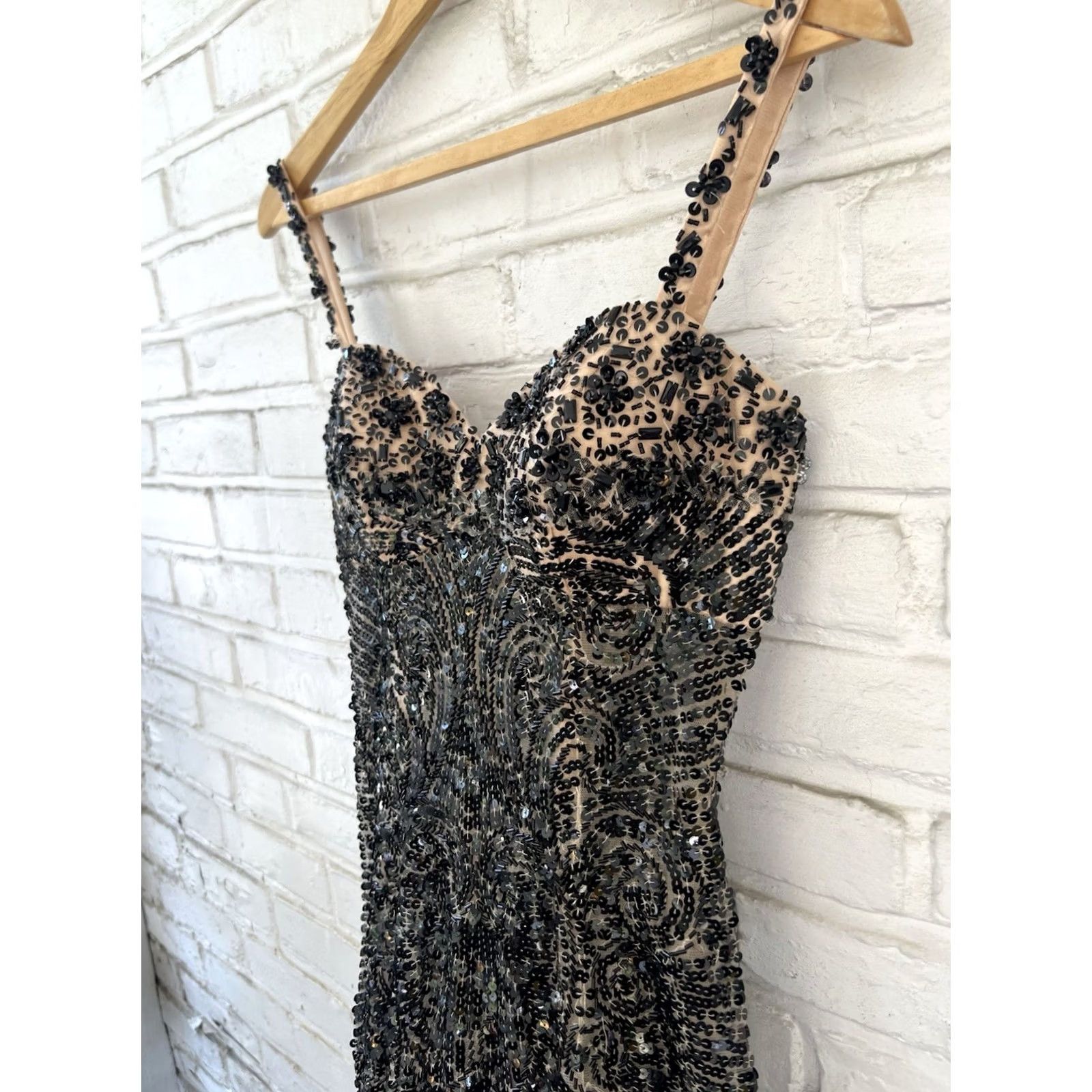 Vintage Jasz Couture Formal Mermaid Sleeveless Beaded Black Gown 4 - Red Carpet, Deep V-Neck, Lace Up, Long Dress, Women Size S / US 4 / IT 40 - 3 Thumbnail