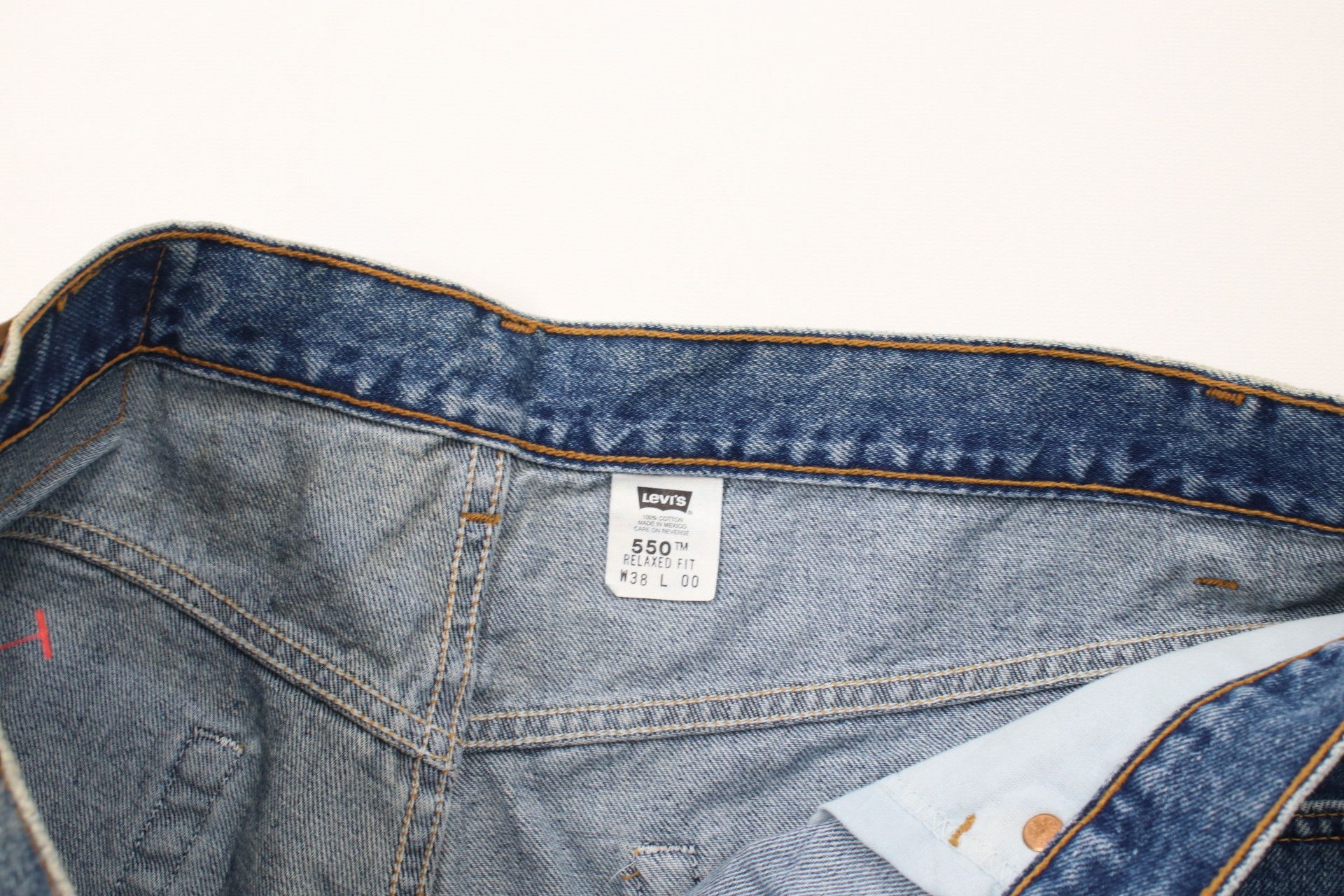 Levi's × Vintage Vintage 90s Levis 550 Relaxed Fit Denim Jean Shorts Jorts Size US 38 / EU 54 - 6 Thumbnail