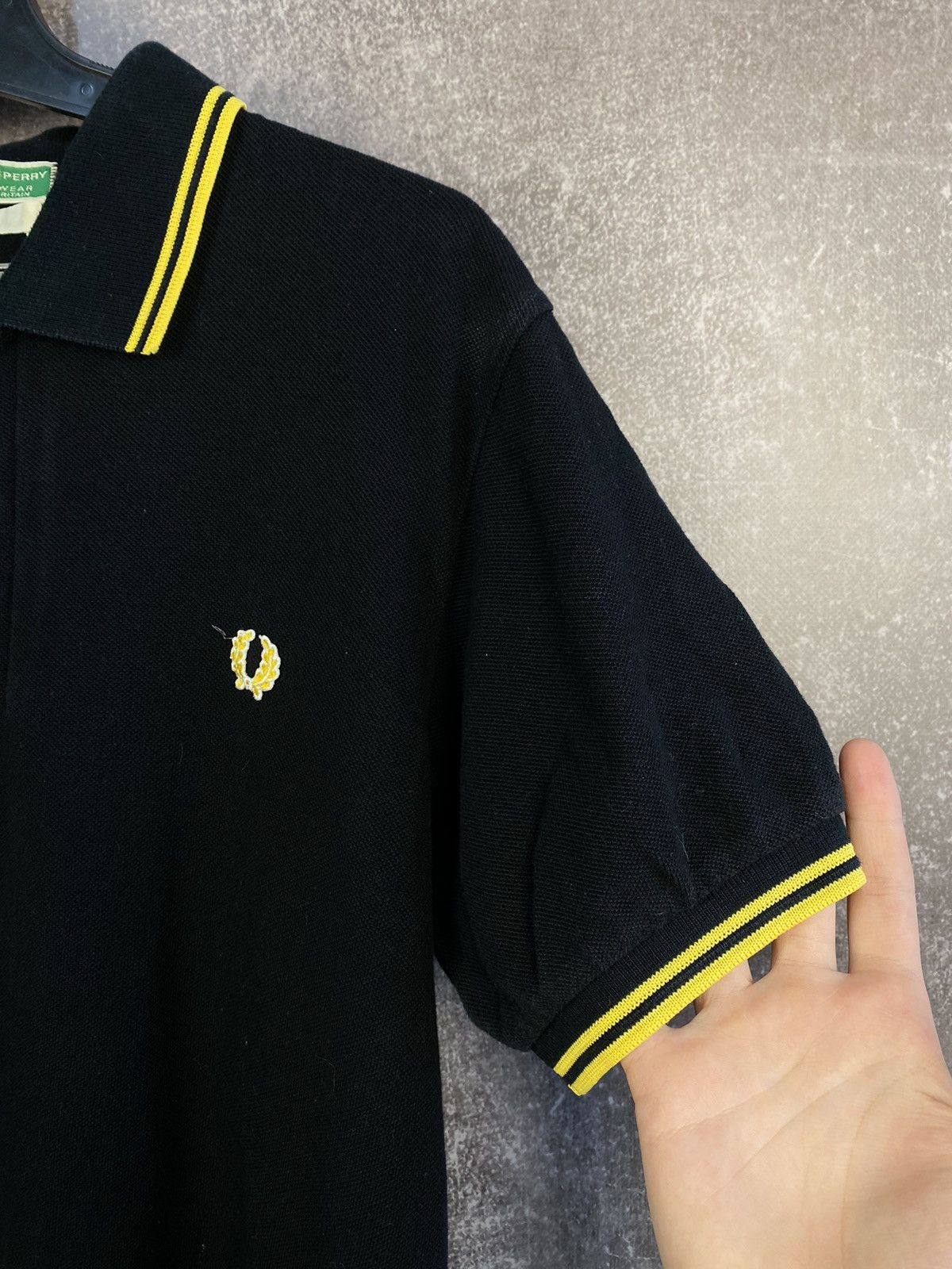 Fred Perry Vintage Fred Perry Black & Yellow Short Sleeve Polo Size US M / EU 48-50 / 2 - 4 Thumbnail