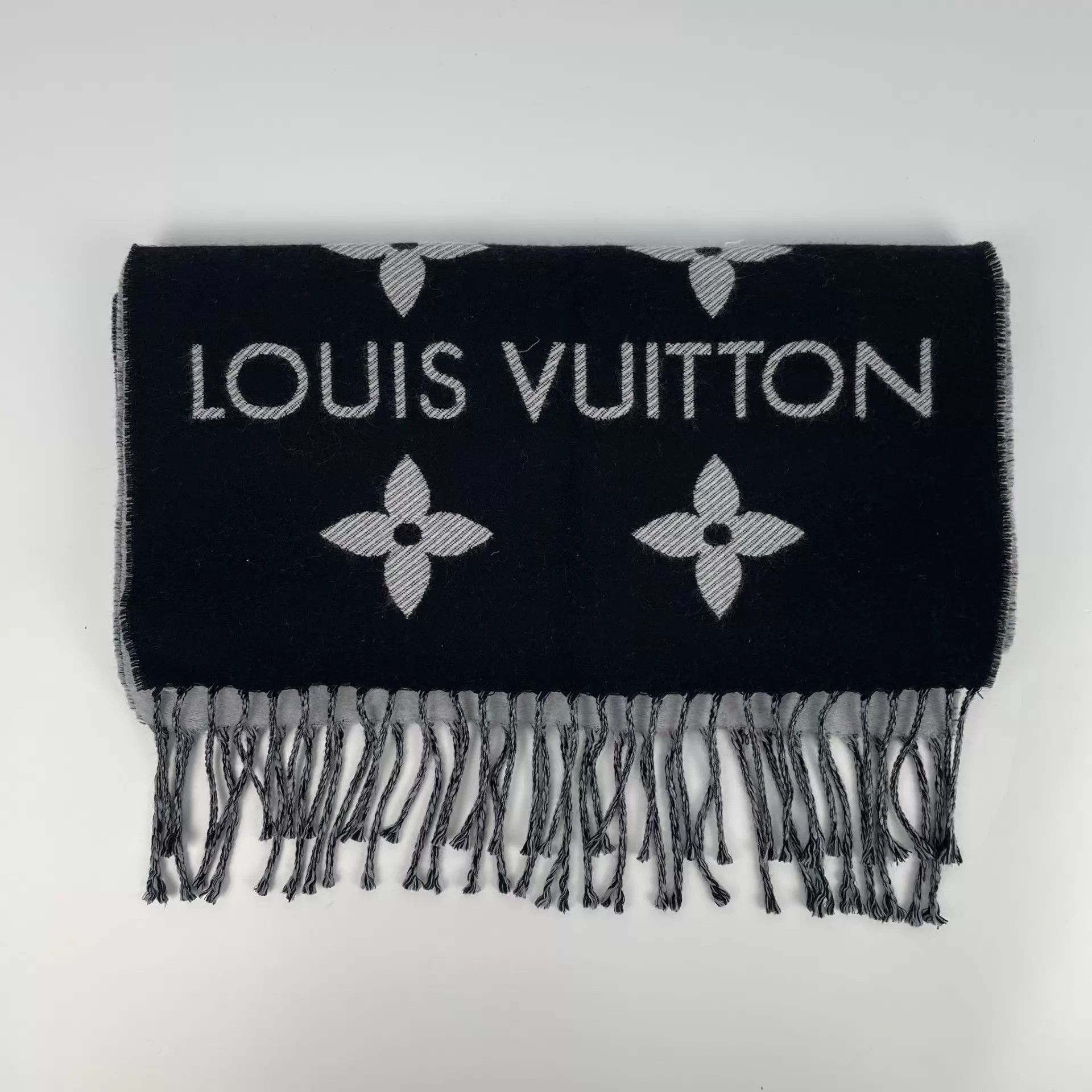 Louis Vuitton LV full print black & gray colorblocked wool scarf Size ONE SIZE - 1 Thumbnail