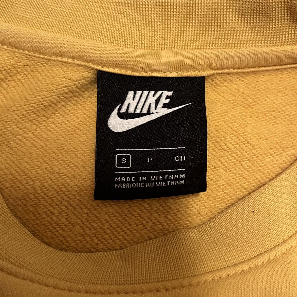 Nike Nike Sportswear SBB Swoosh Crewneck Sweatshirt Yellow Size S Size US S / EU 44-46 / 1 - 3 Thumbnail