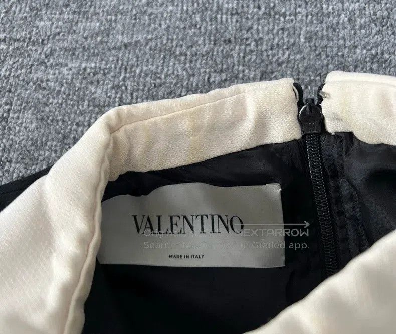 Valentino Valentino Main line dress Size M / US 6-8 / IT 42-44 - 2 Thumbnail