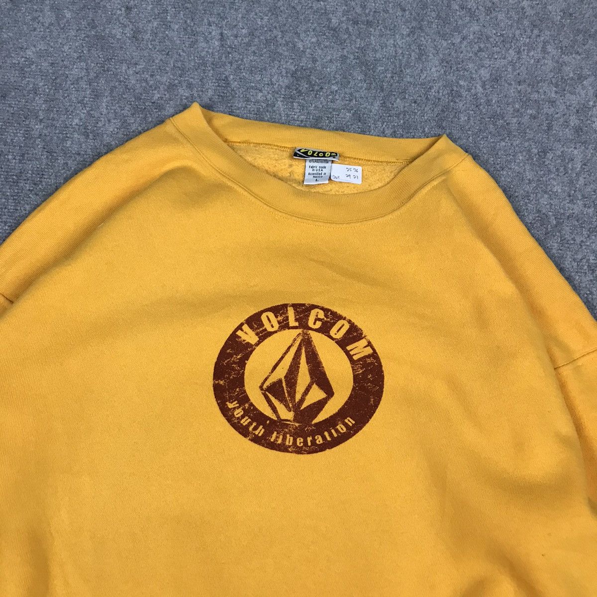 Vintage × Volcom Vintage Volcom design logo sweatshirt yellow colour Size US L / EU 52-54 / 3 - 2 Thumbnail