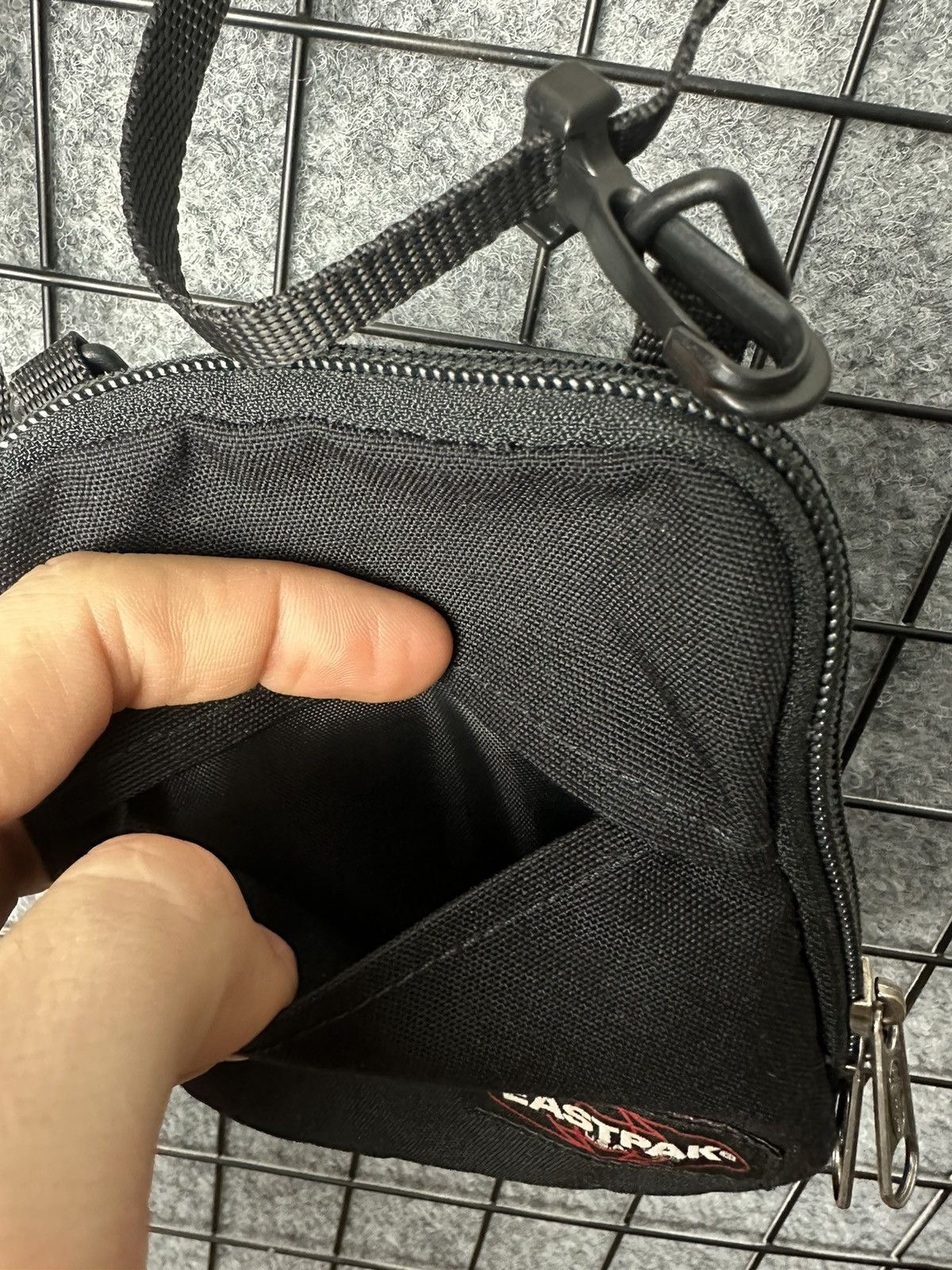 Eastpak Eastpak Streetwear Multipocket Phone Crossbody Bag Size OS Size ONE SIZE - 5 Thumbnail
