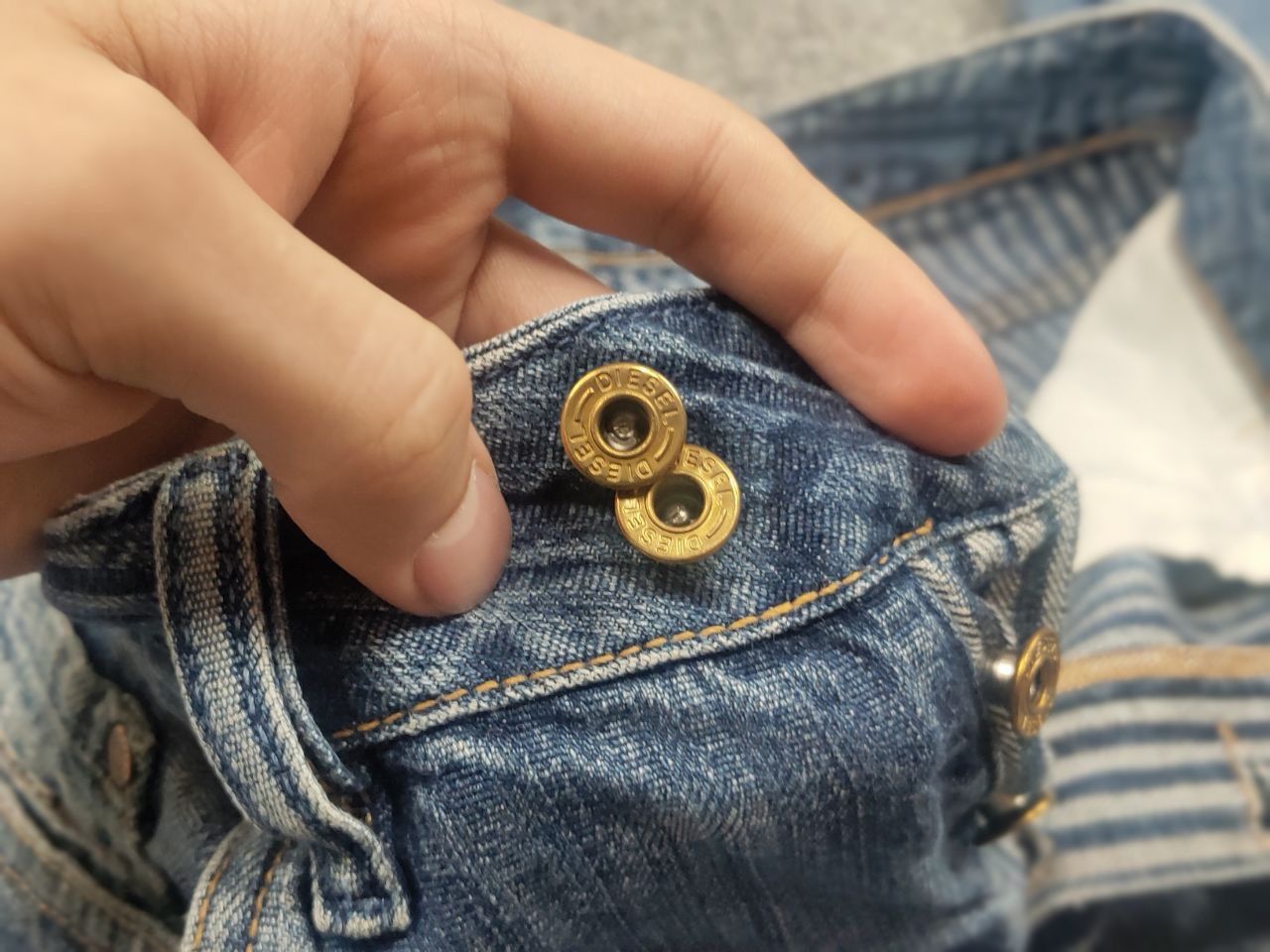 Diesel Vintage 90's Diesel Rabox distressed Denim Crazy Jeans LGB Size US 34 / EU 50 - 15 Thumbnail
