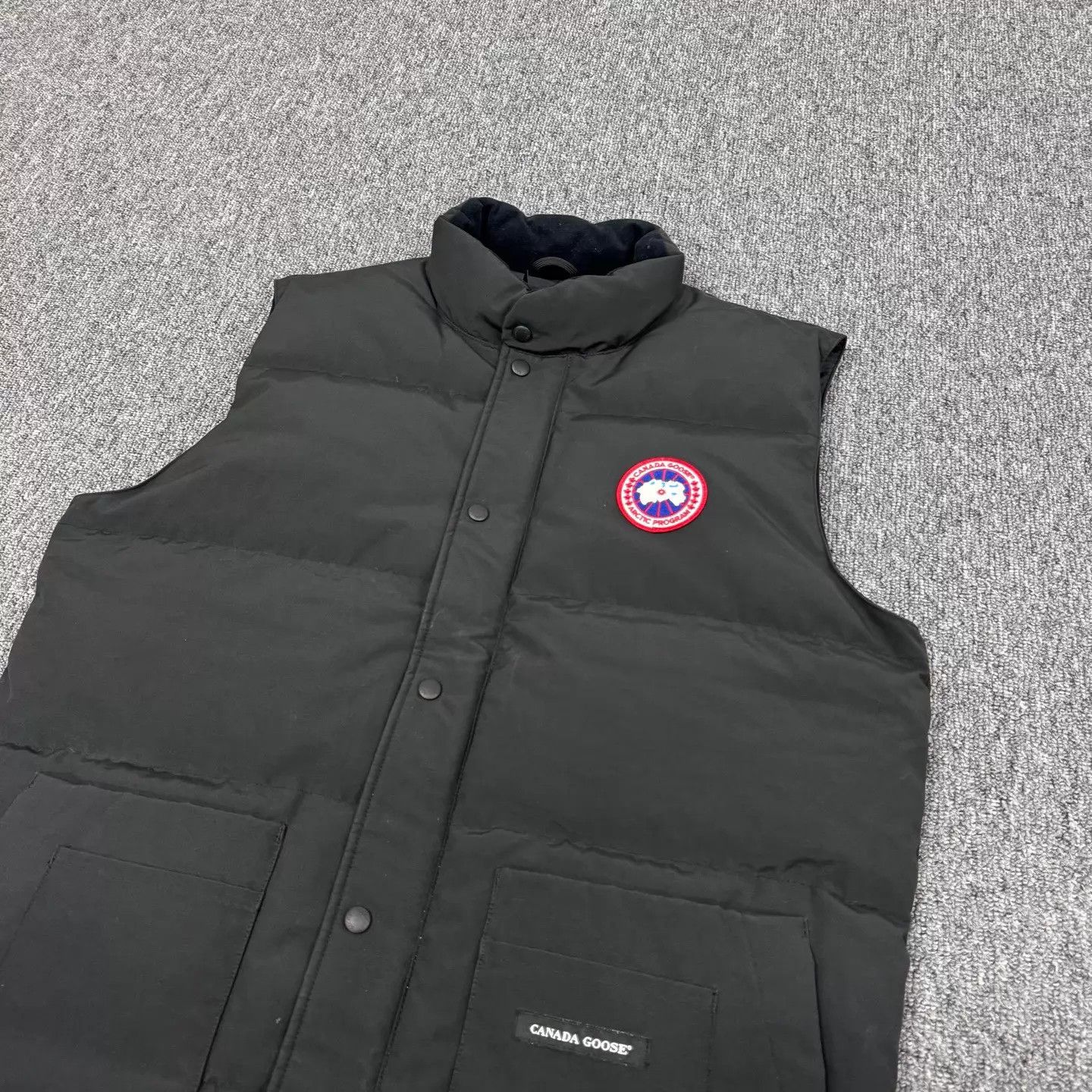 Canada Goose Canada Goose Logo Down Vest XL 99 New Size US XL / EU 56 / 4 - 3 Thumbnail