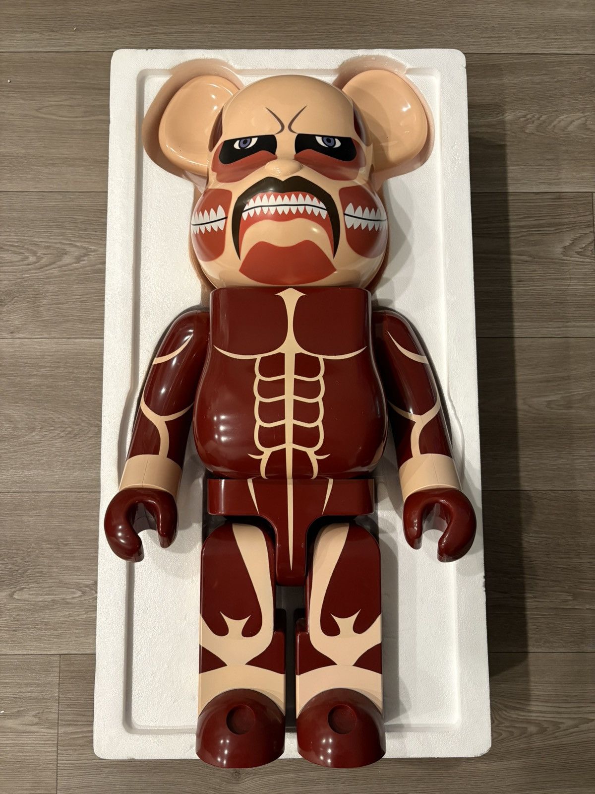 Medicom Toy Attack Of Titan x Bearbrick 1000% Size ONE SIZE - 1 Thumbnail
