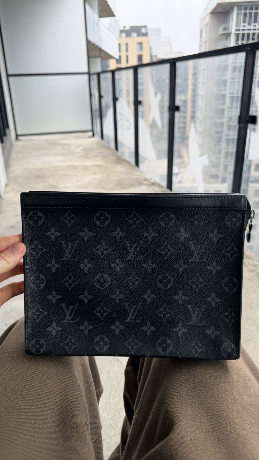 Louis Vuitton Louis Vuitton Voyage Pochette Size ONE SIZE - 11 Thumbnail