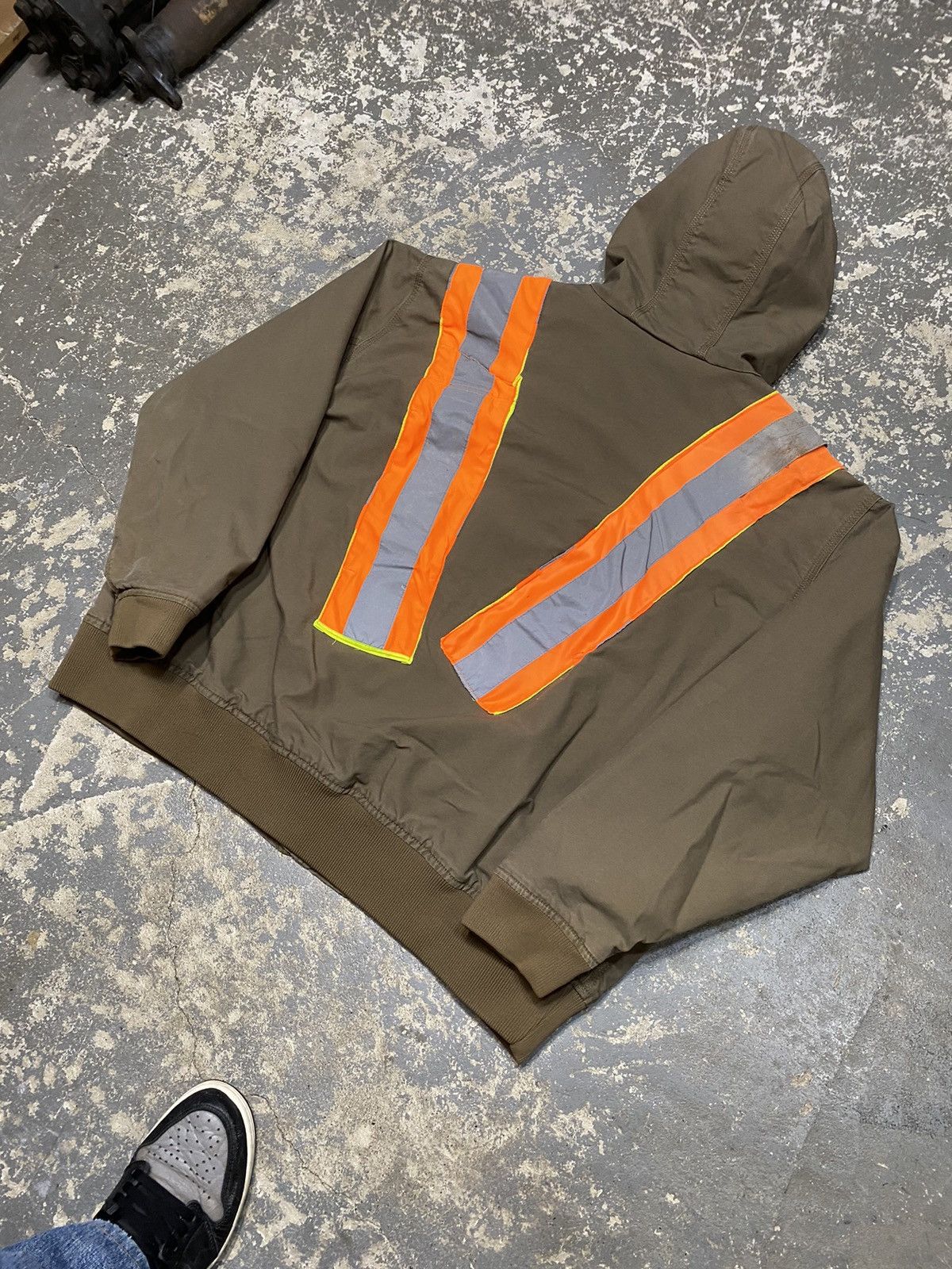 Carhartt × Vintage Vintage Carhartt Tan Reflective Hooded Active Jacket Size US XXL / EU 58 / 5 - 9 Thumbnail