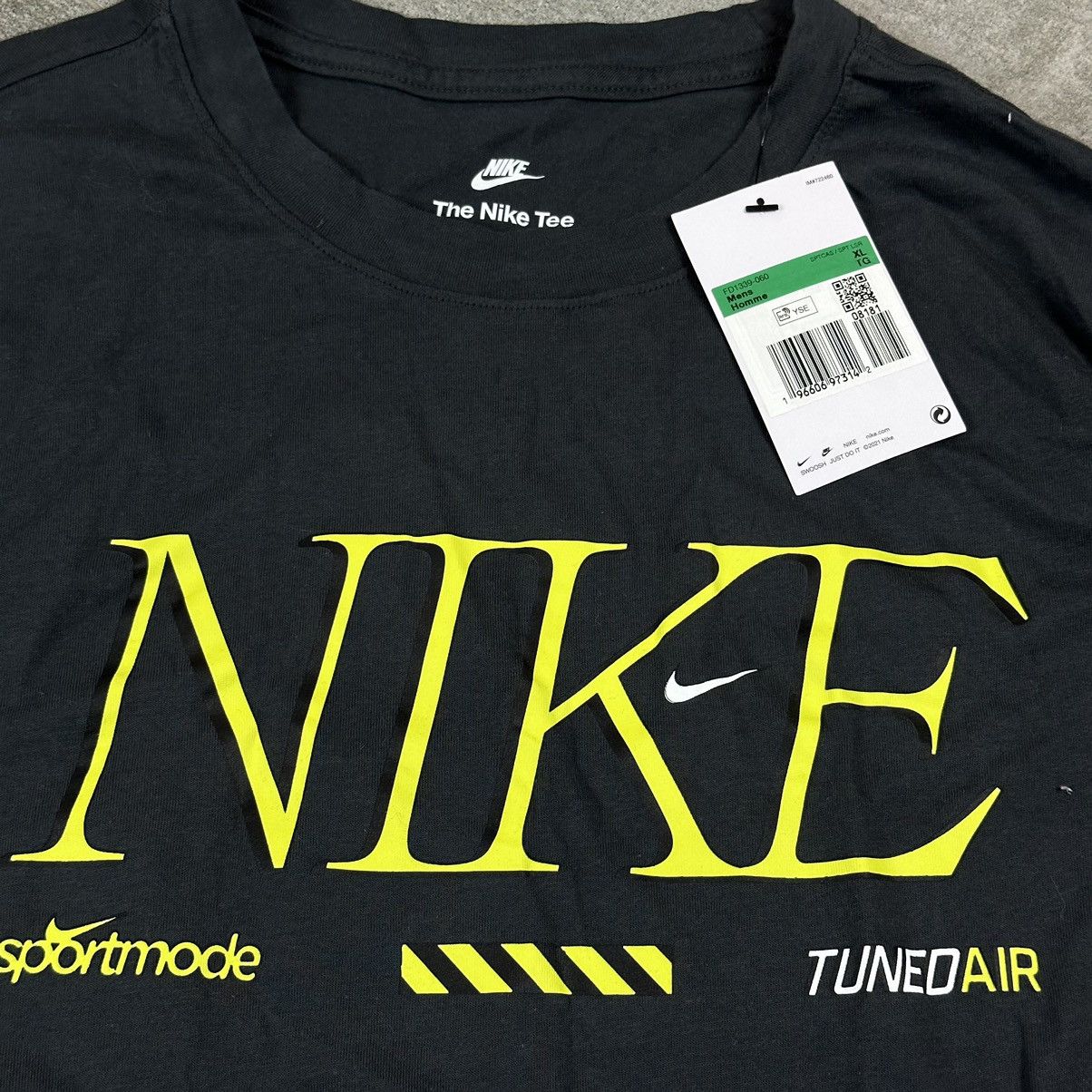 Nike Nike streetwear t-shirt XL grey swoosh car Size US XL / EU 56 / 4 - 3 Thumbnail