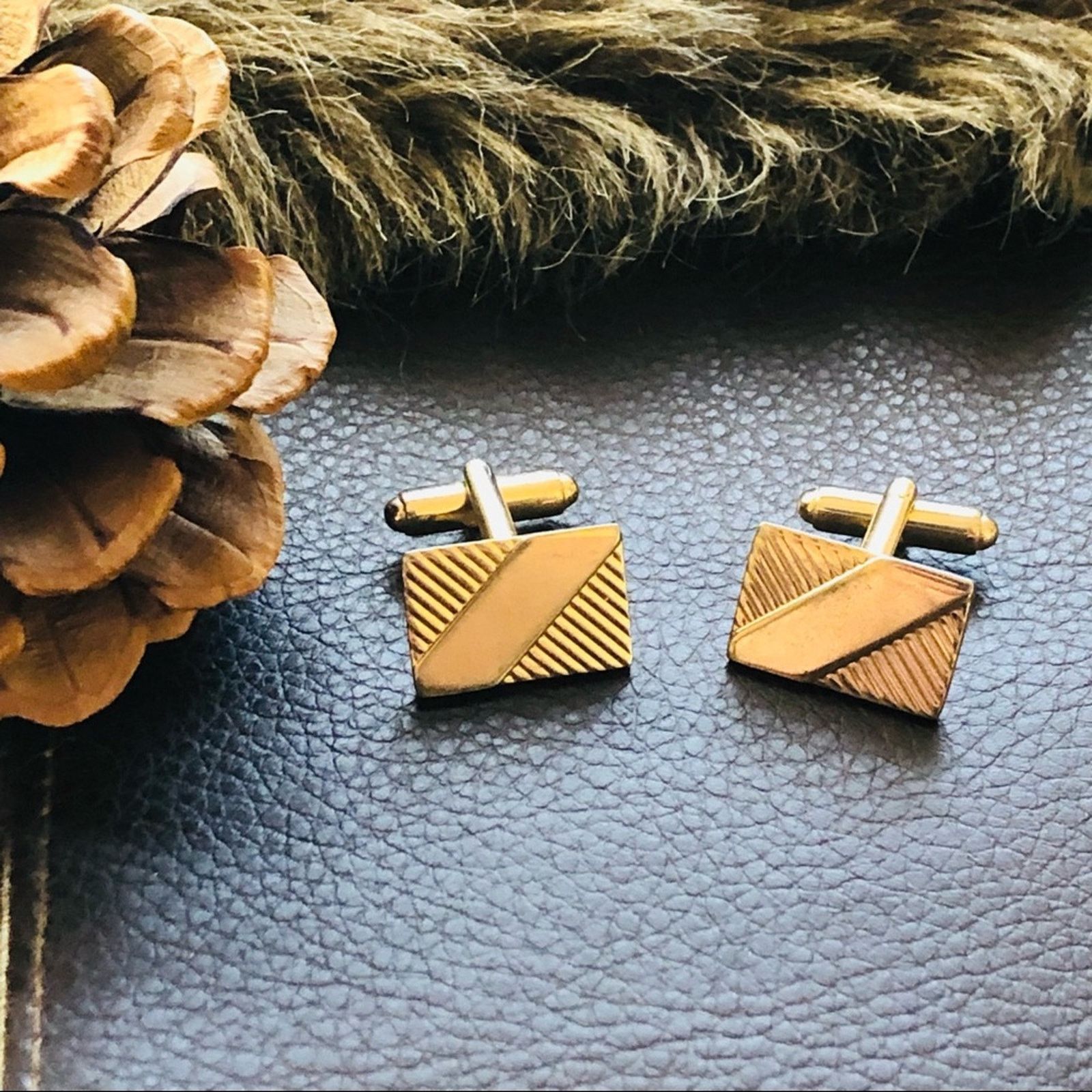 Vintage Vintage men’s gold plated rectangular cuff links Size ONE SIZE - 1 Thumbnail